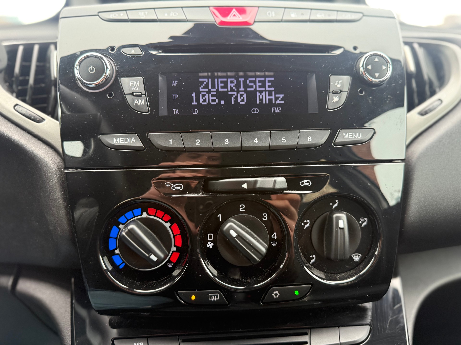 LANCIA Ypsilon 1.2 Elefantino-image-15