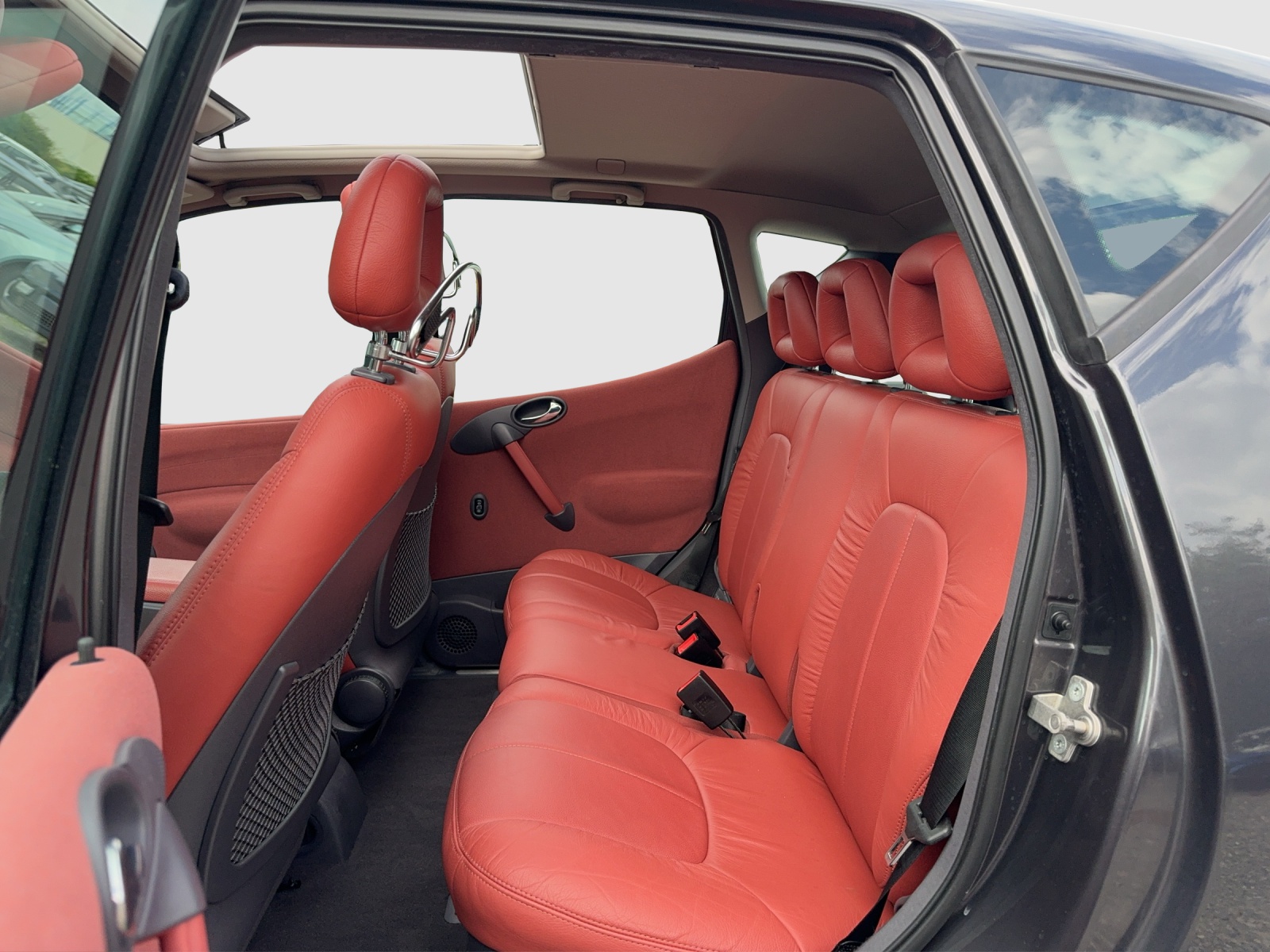 MERCEDES-BENZ A 190 Avantgarde-image-17