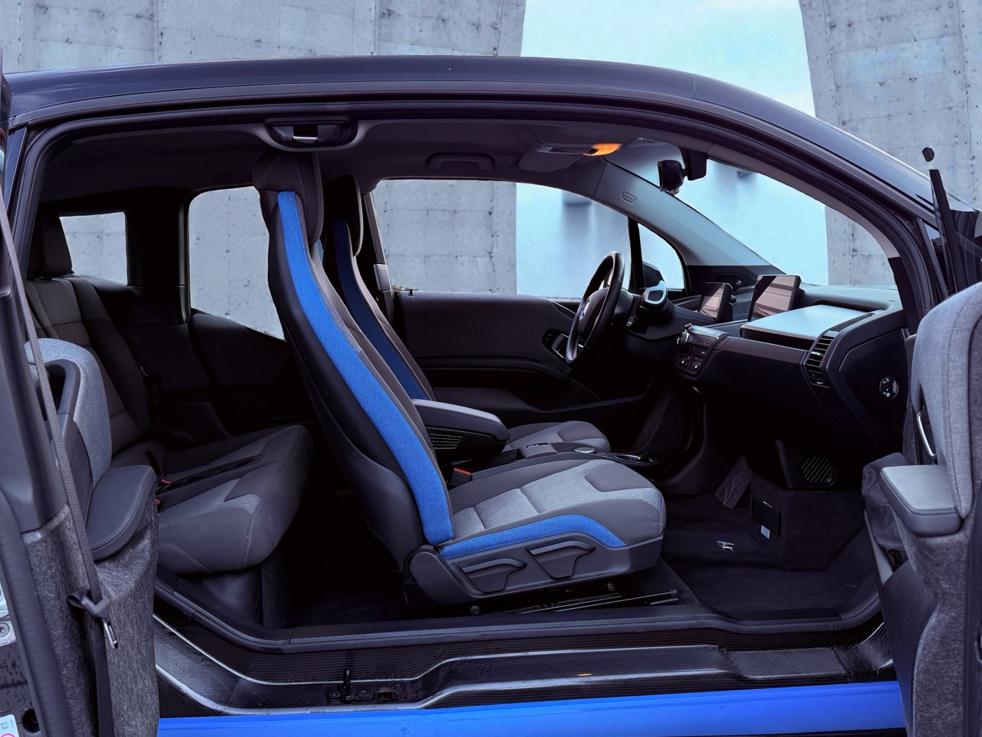 BMW i3s (120Ah) Fleet Edition-image-7