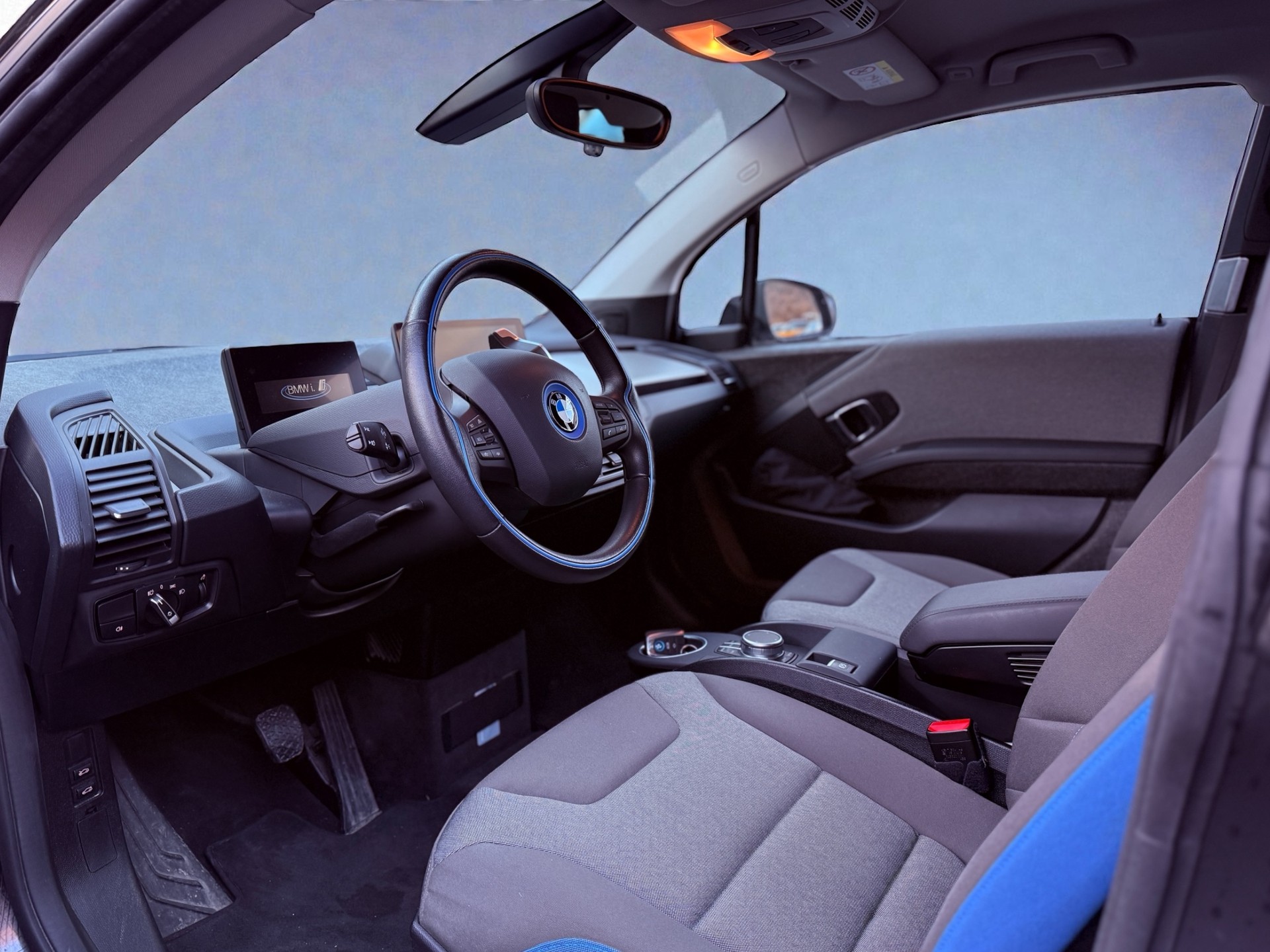 BMW i3s (120Ah) Fleet Edition-image-4