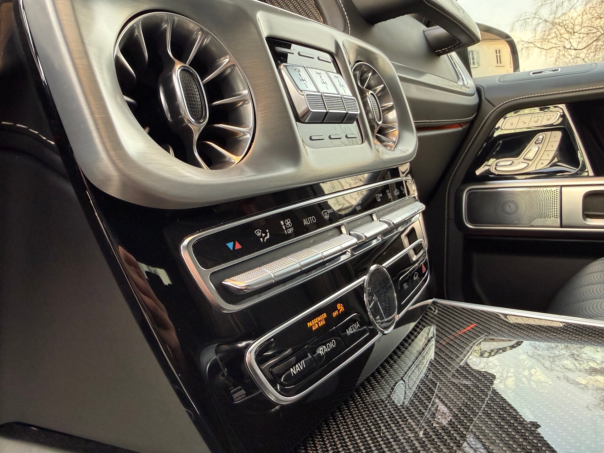 MERCEDES-BENZ G 400 d Stronger Than Time Edition 9G-Tronic-image-10