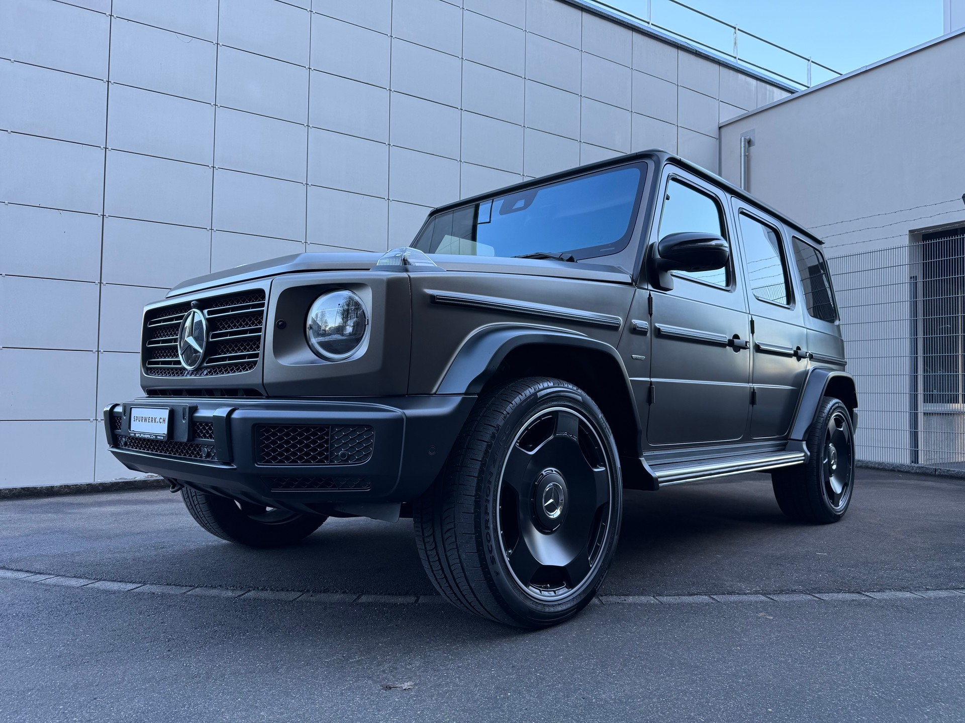 MERCEDES-BENZ G 400 d Stronger Than Time Edition 9G-Tronic-showroom-element-1
