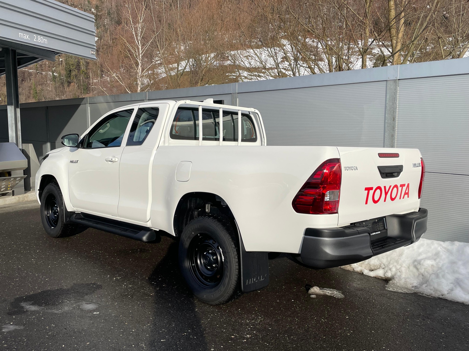 TOYOTA Hilux Extra Cab.-Pick-up 2.8 D-4D 204 Comfort-image-3