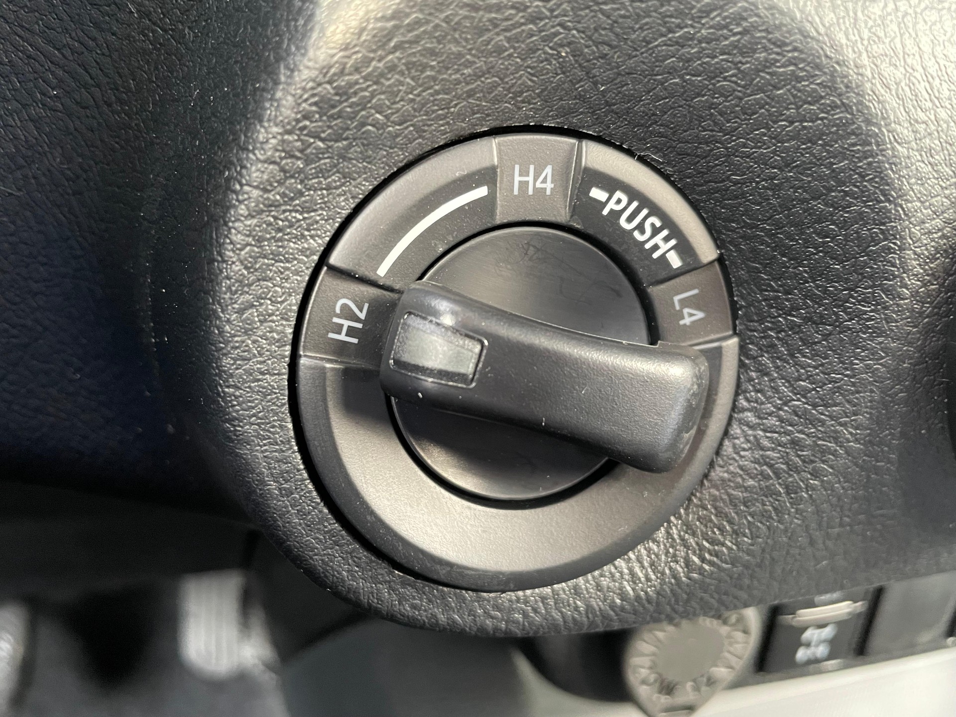 TOYOTA Hilux Extra Cab.-Pick-up 2.8 D-4D 204 Comfort-image-9