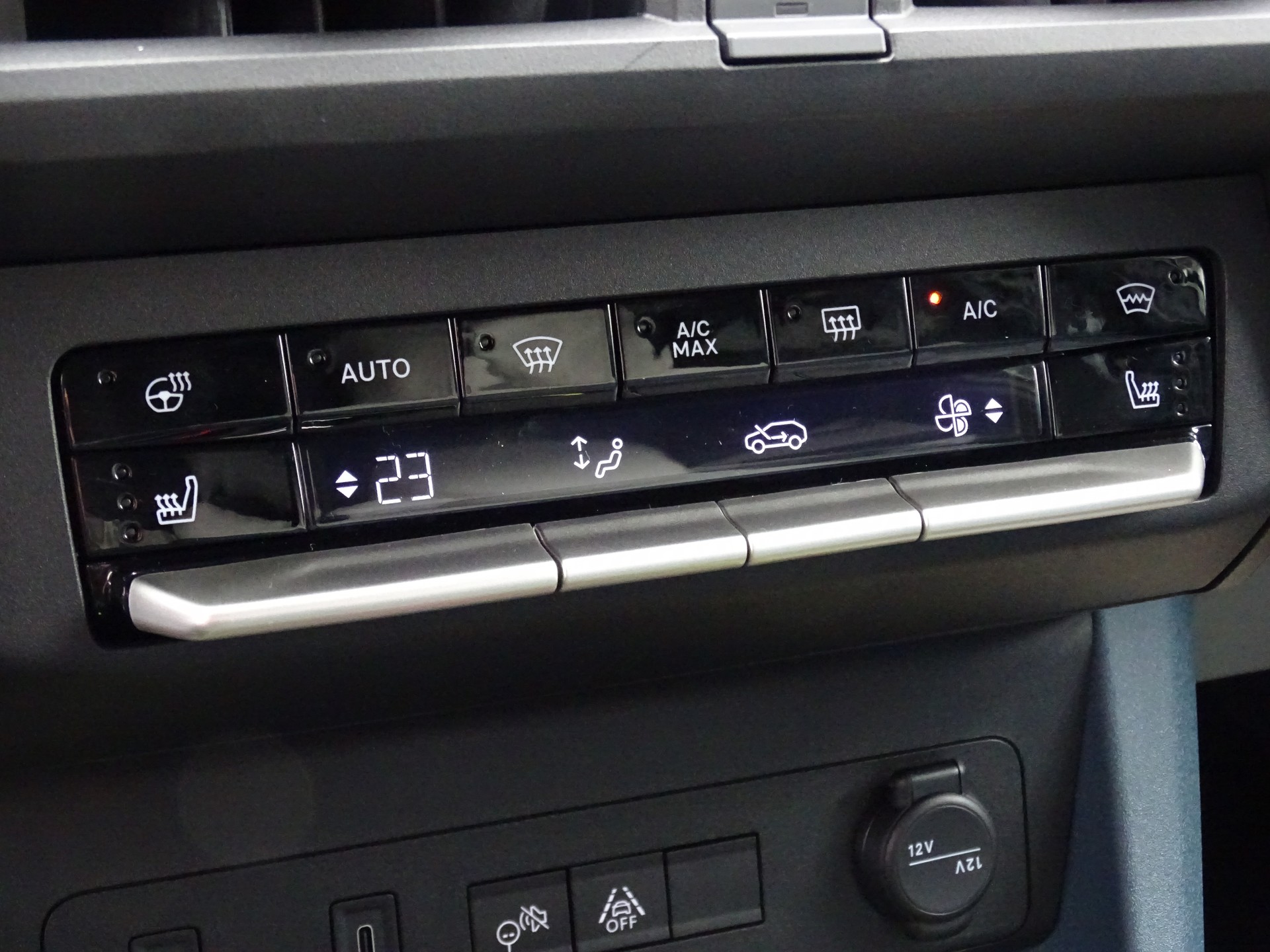 FIAT Grande Panda MHEV La Prima-image-22