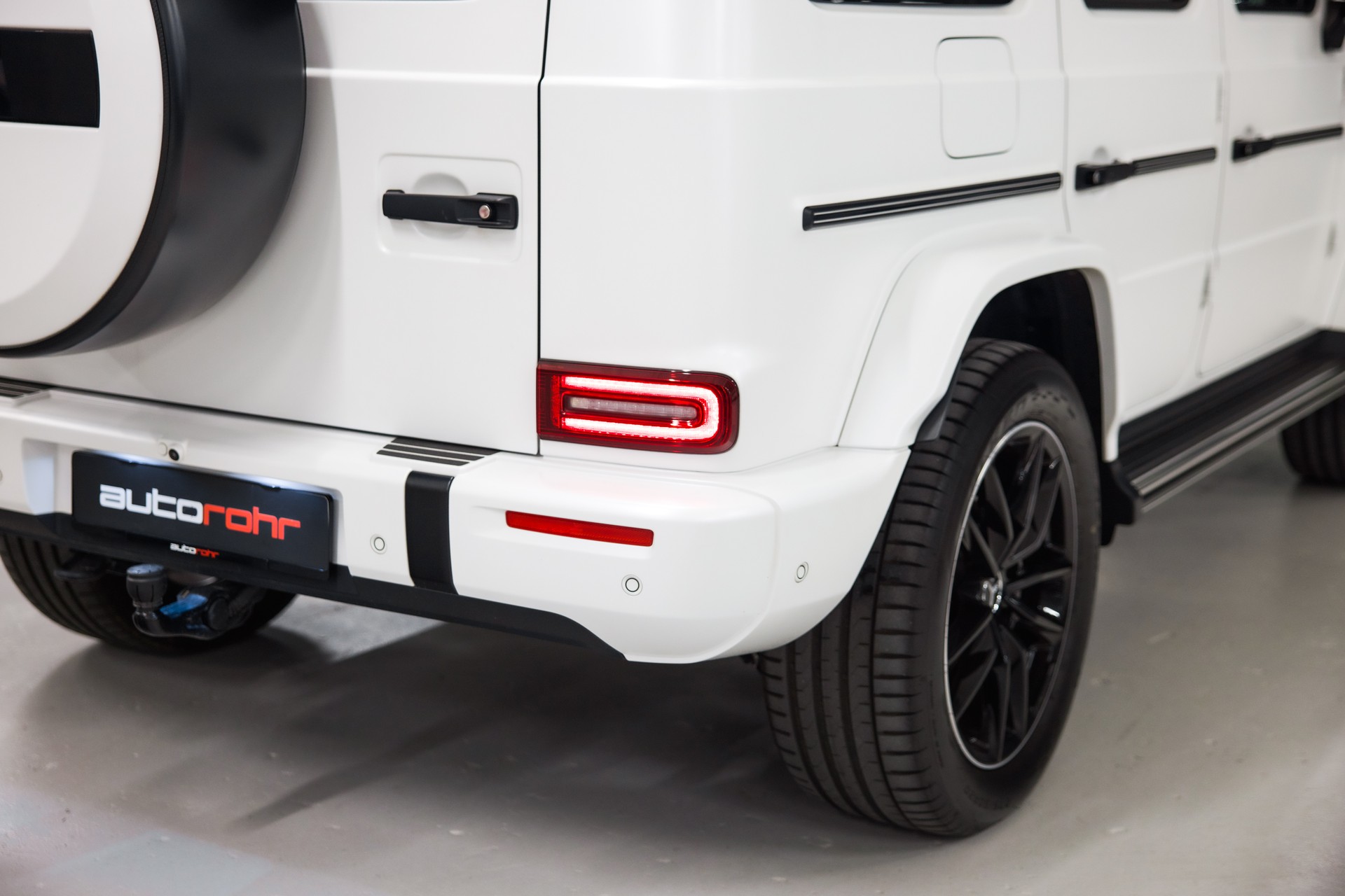 MERCEDES-BENZ G 500 9G-Tronic AMG Line *Facelift*-image-10