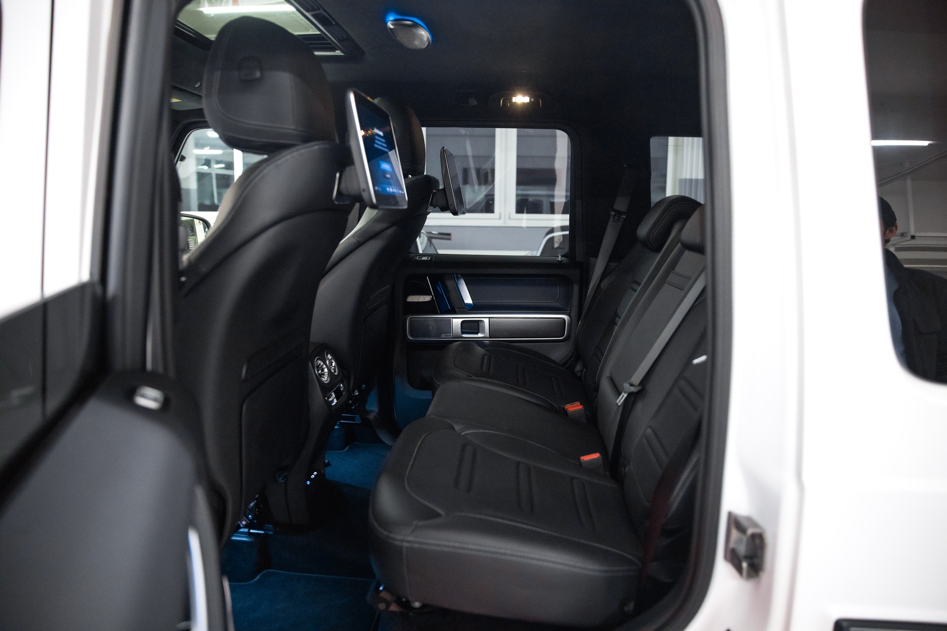 MERCEDES-BENZ G 500 9G-Tronic AMG Line *Facelift*-image-22