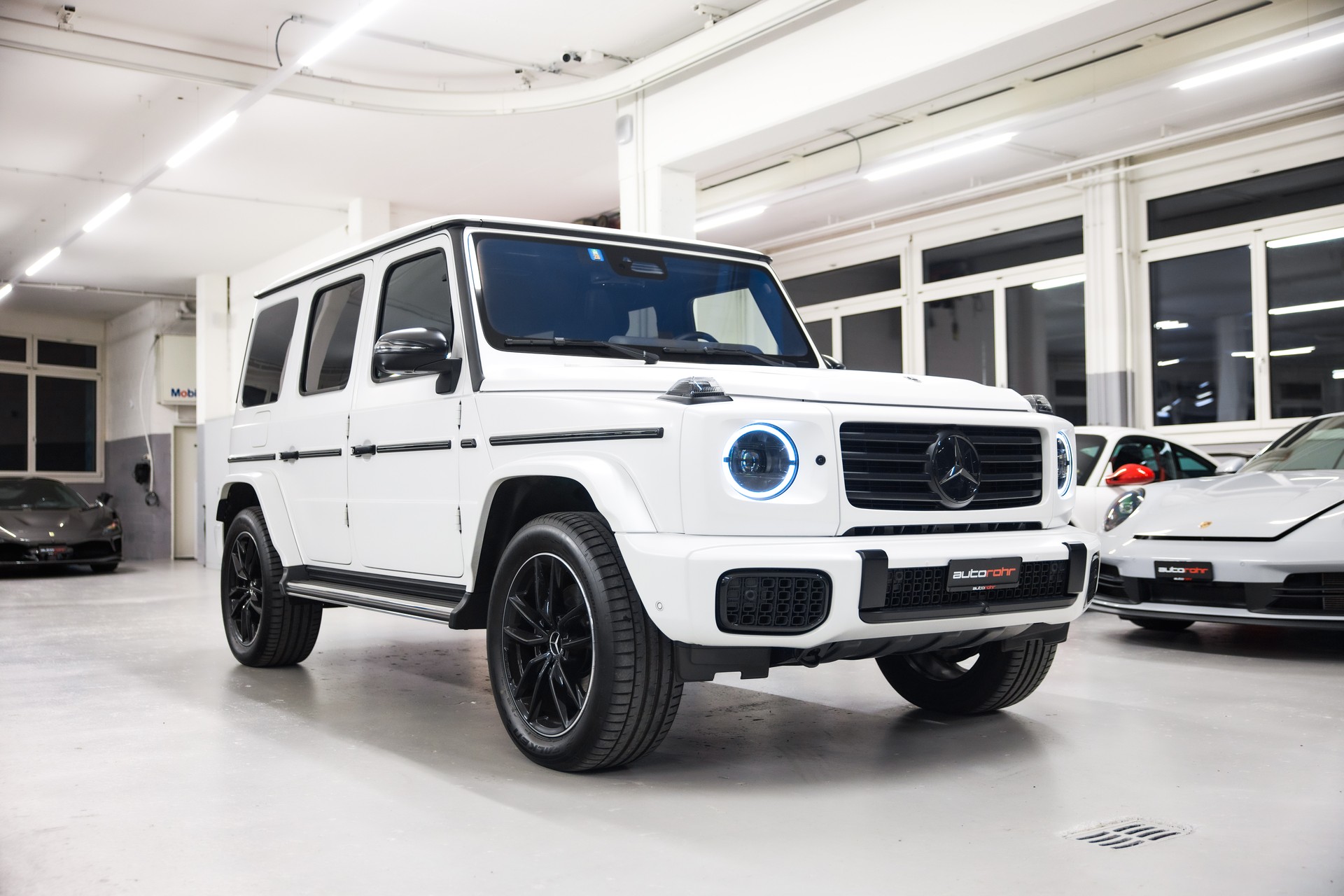 MERCEDES-BENZ G 500 9G-Tronic AMG Line *Facelift*-image-2