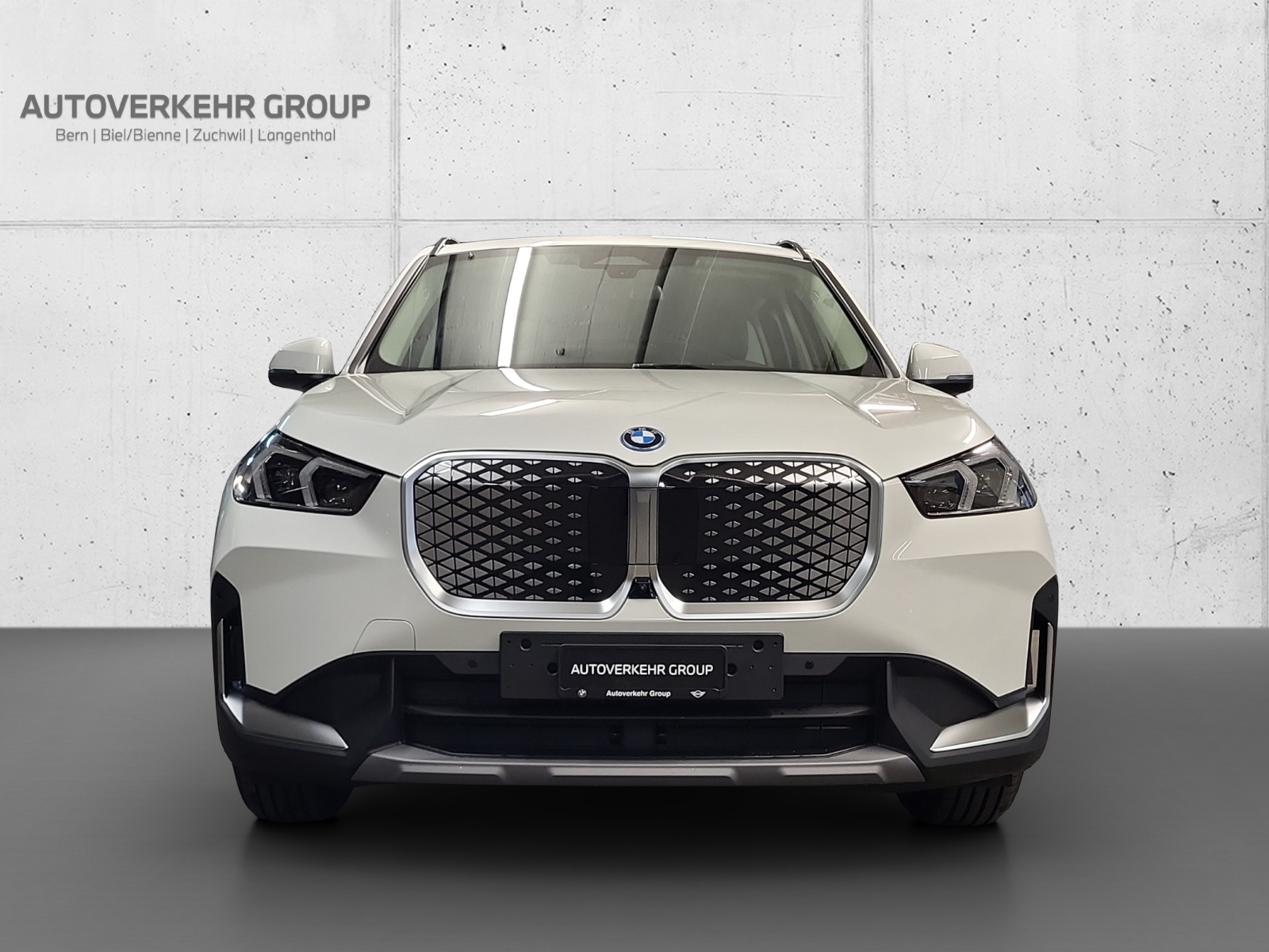 BMW iX1 eDrive 20-showroom-element-1