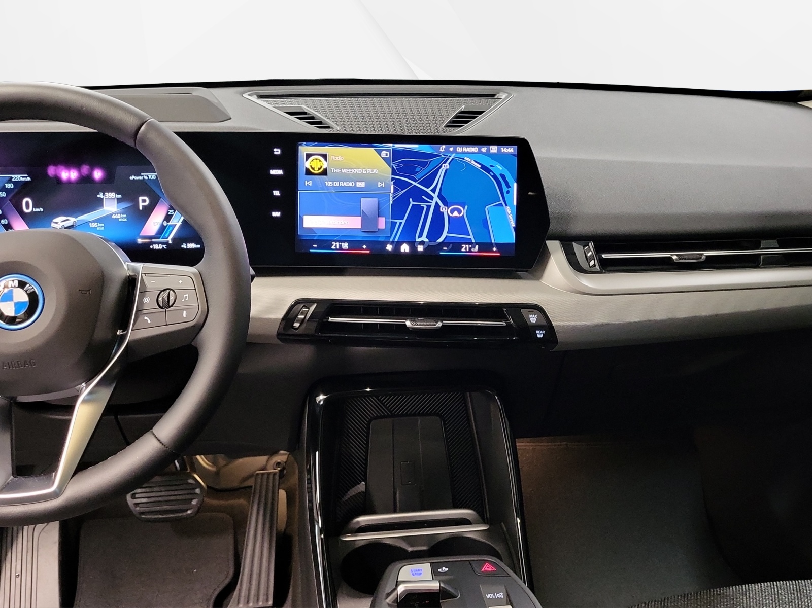 BMW iX1 eDrive 20-image-14