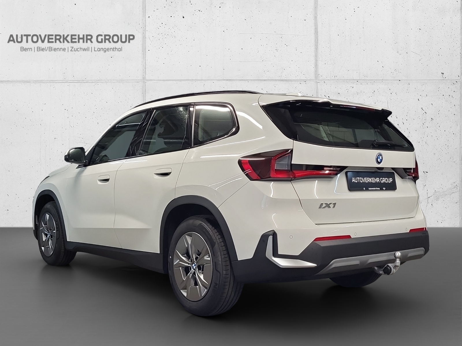 BMW iX1 eDrive 20-image-6