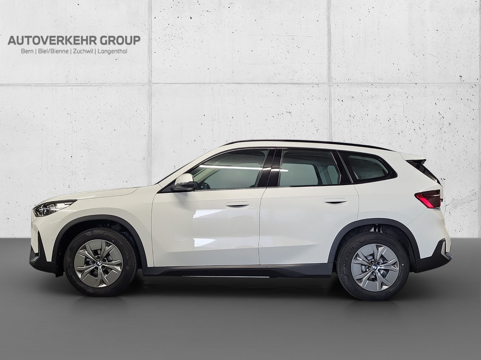 BMW iX1 eDrive 20-image-7