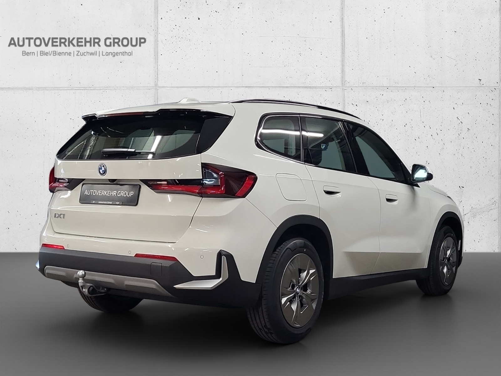 BMW iX1 eDrive 20-image-4