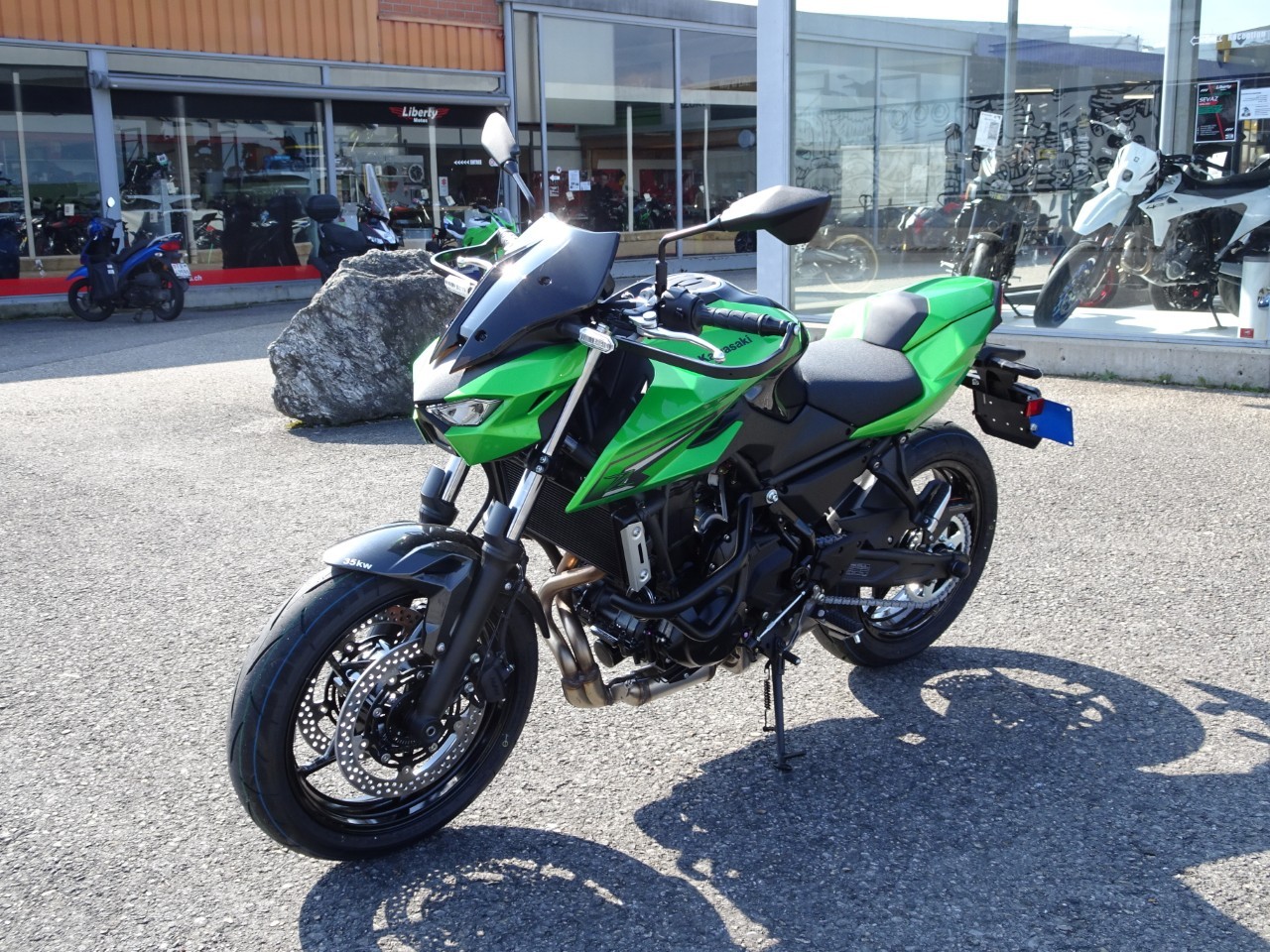 KAWASAKI Z 650 S (35kW) Low Edition-image-3