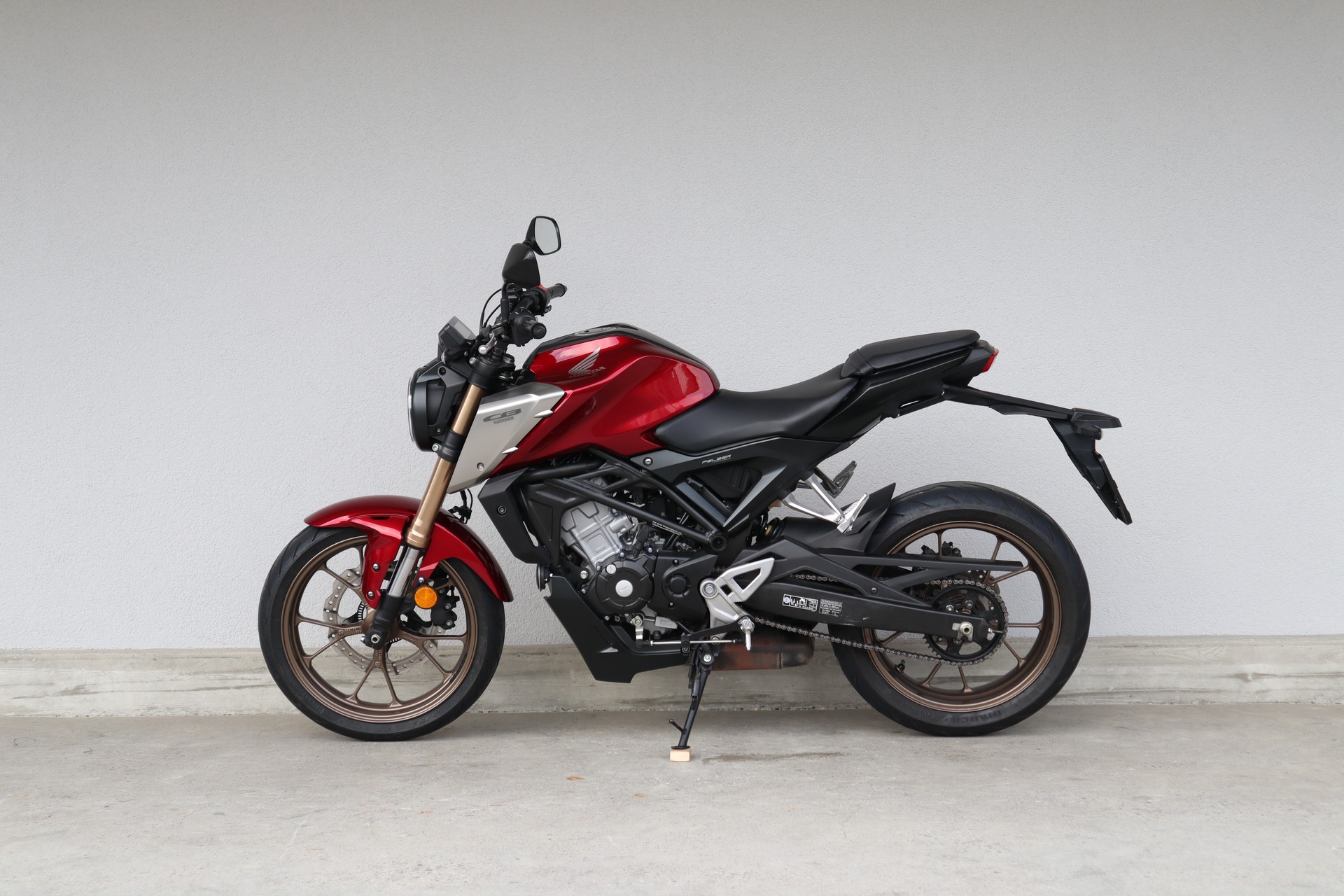 HONDA CB 125 R-showroom-element-3