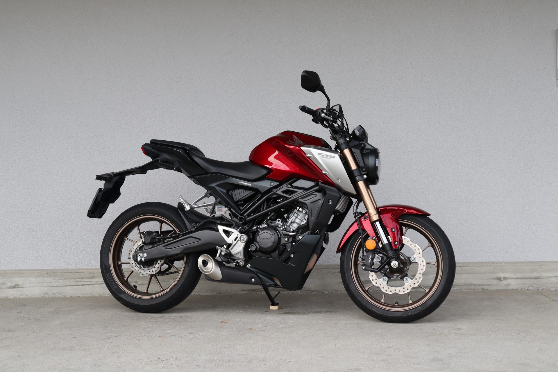 HONDA CB 125 R-showroom-element-1