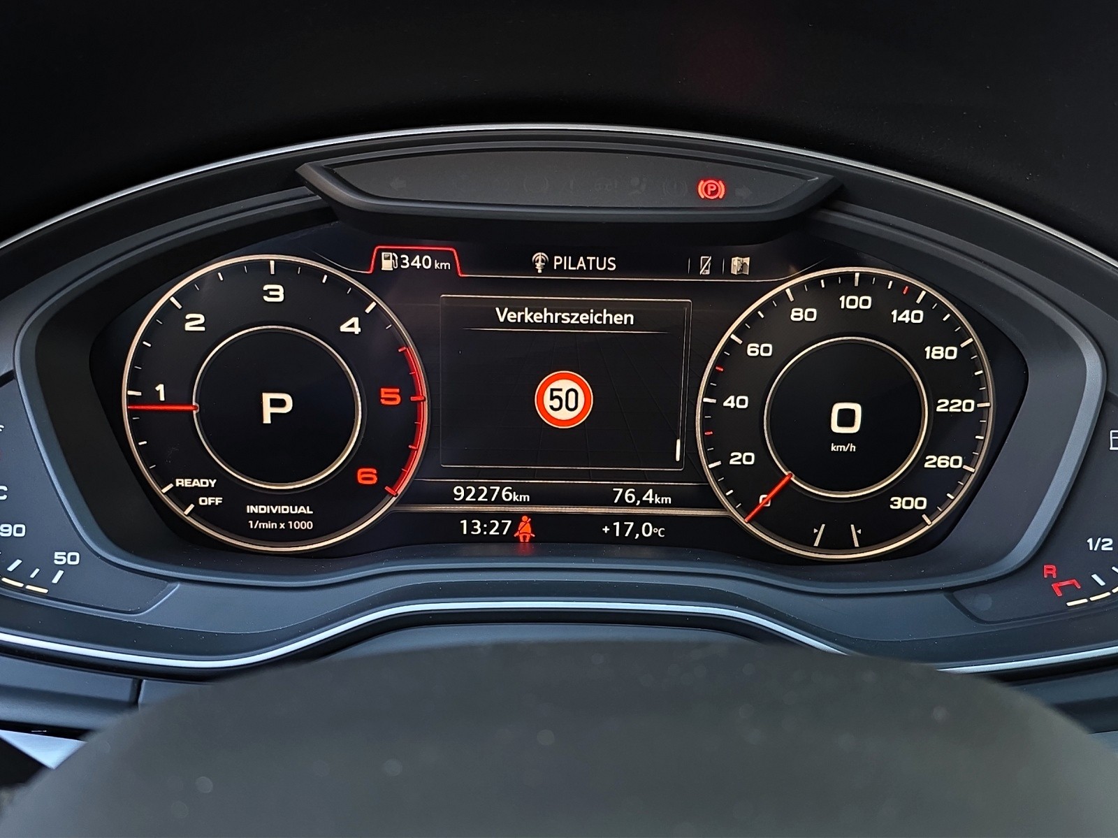 AUDI Q5 40 TDI S-Line Sport Quattro S-tronic-image-17