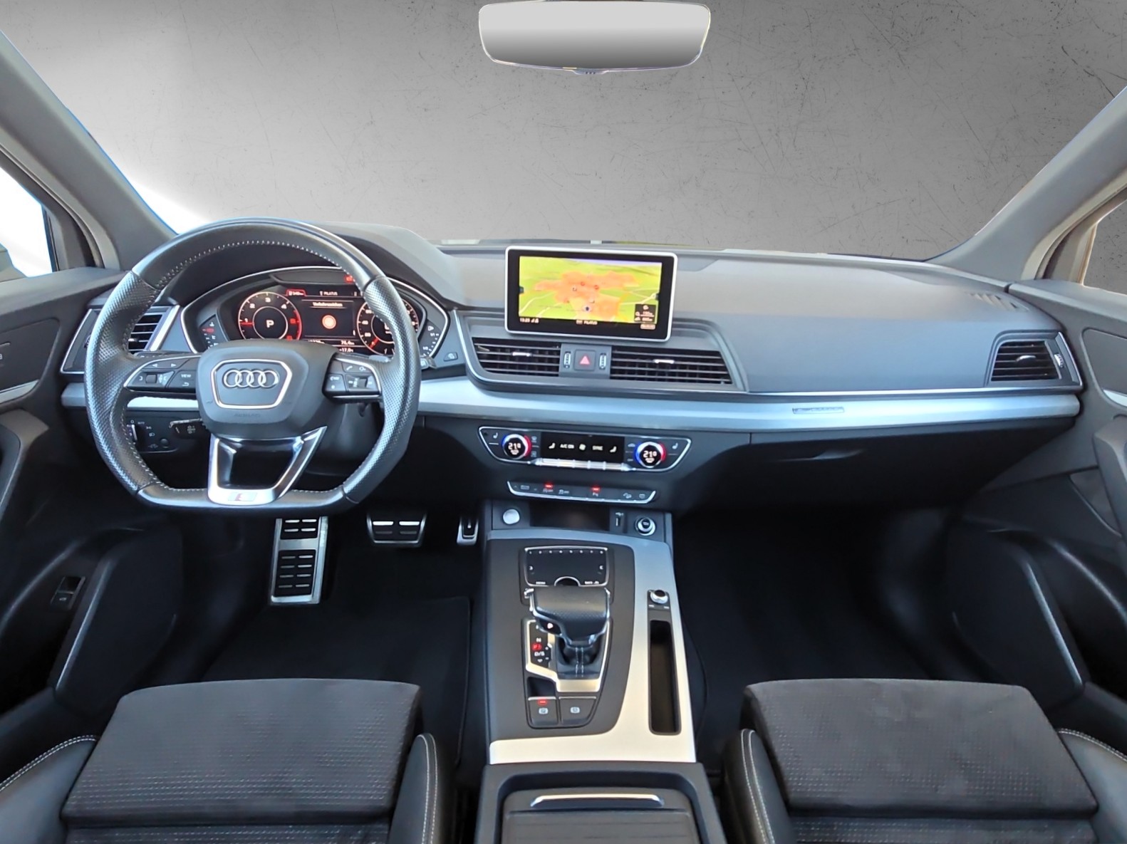 AUDI Q5 40 TDI S-Line Sport Quattro S-tronic-image-10