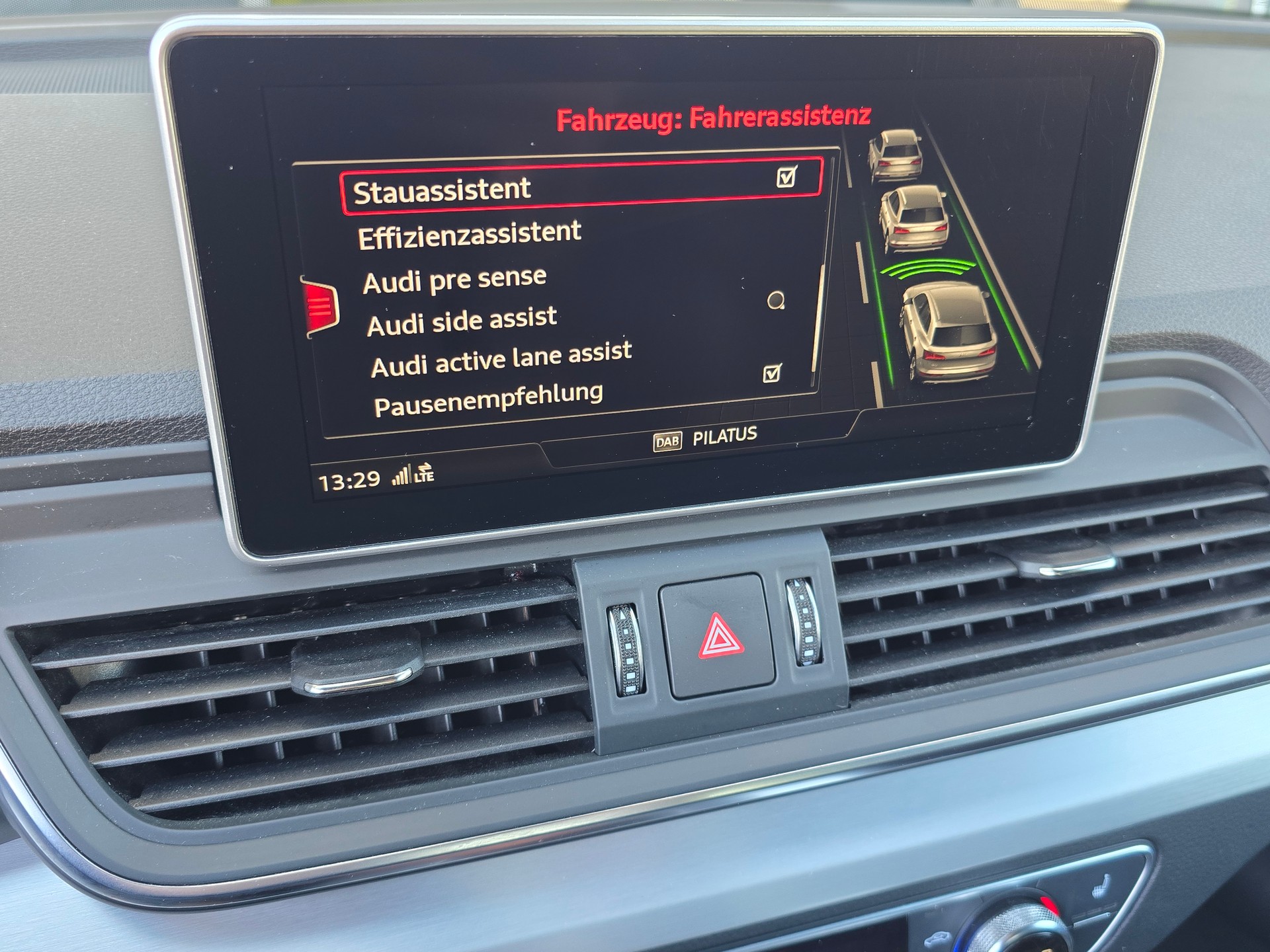 AUDI Q5 40 TDI S-Line Sport Quattro S-tronic-image-22