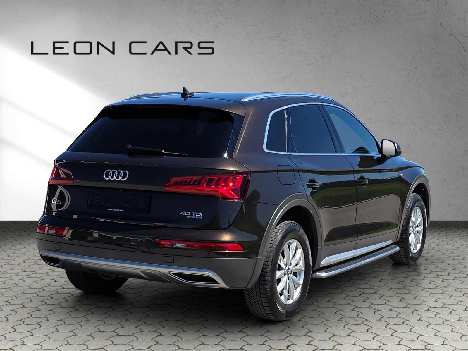 AUDI Q5 40 TDI S-Line Sport Quattro S-tronic-showroom-element-3
