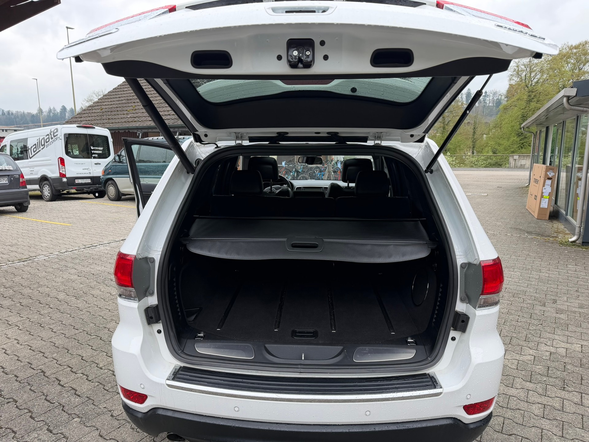 JEEP Grand Cherokee 3.0 CRD Limited Automatic-image-11