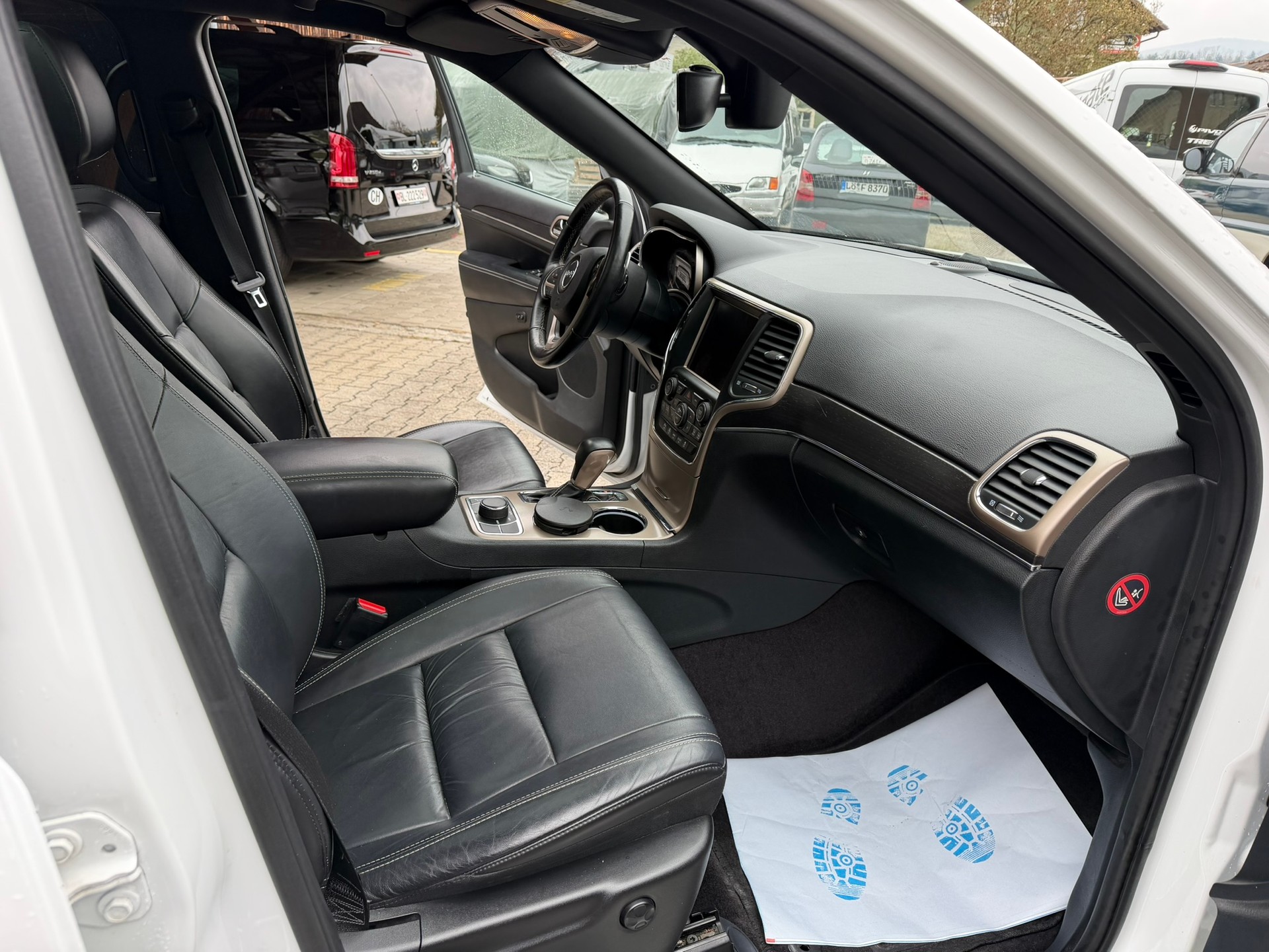 JEEP Grand Cherokee 3.0 CRD Limited Automatic-image-9