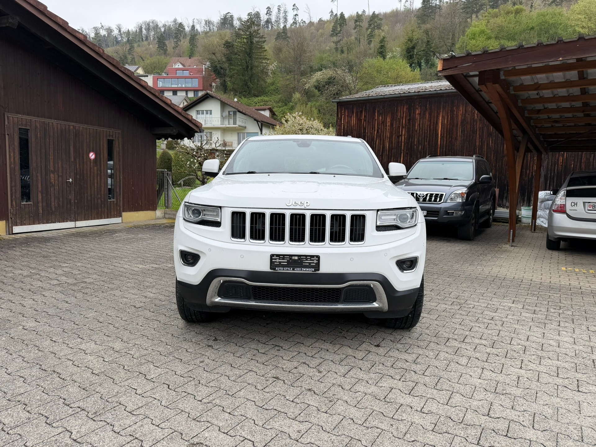 JEEP Grand Cherokee 3.0 CRD Limited Automatic-image-2