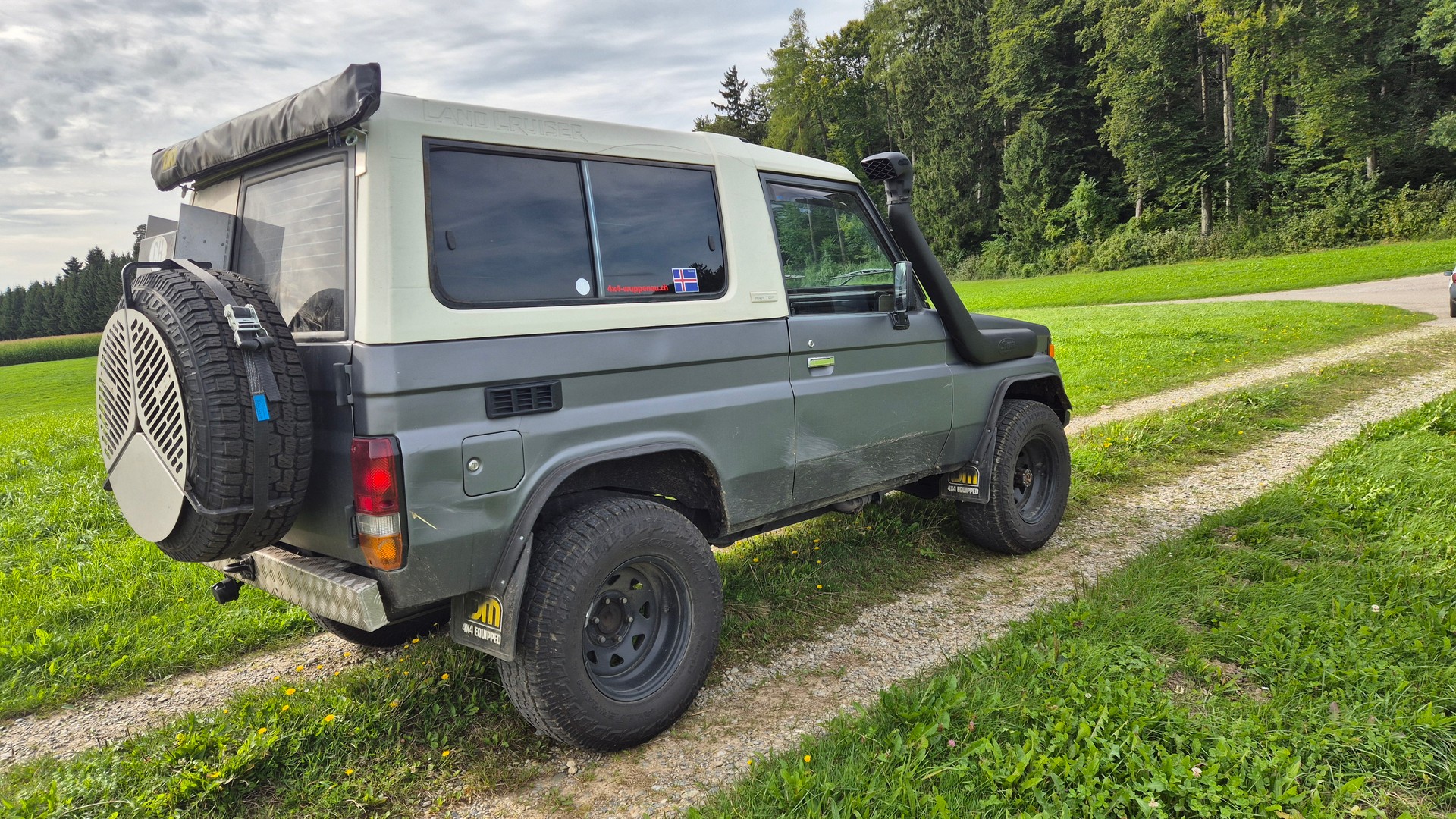 TOYOTA LJ 73 FRP-Top TD-image-2