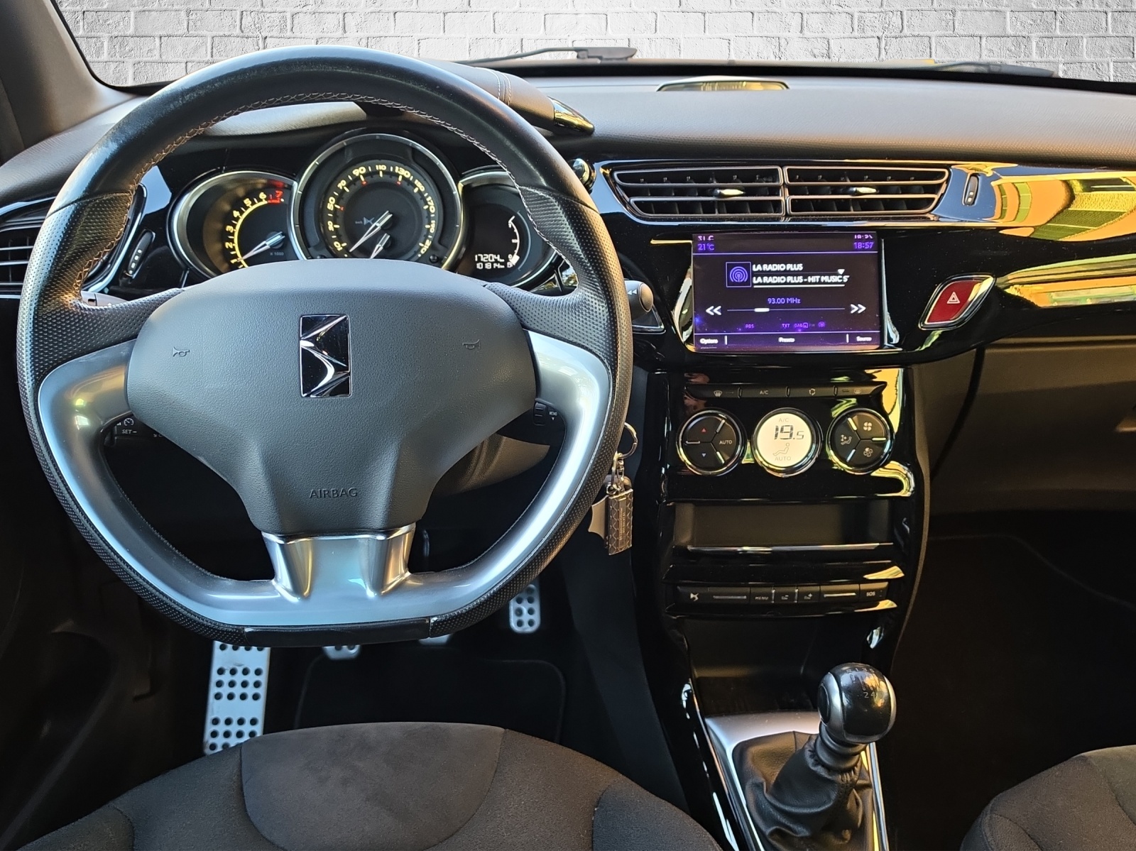 DS AUTOMOBILES DS 3 1.2 PureTech SO Chic-image-11