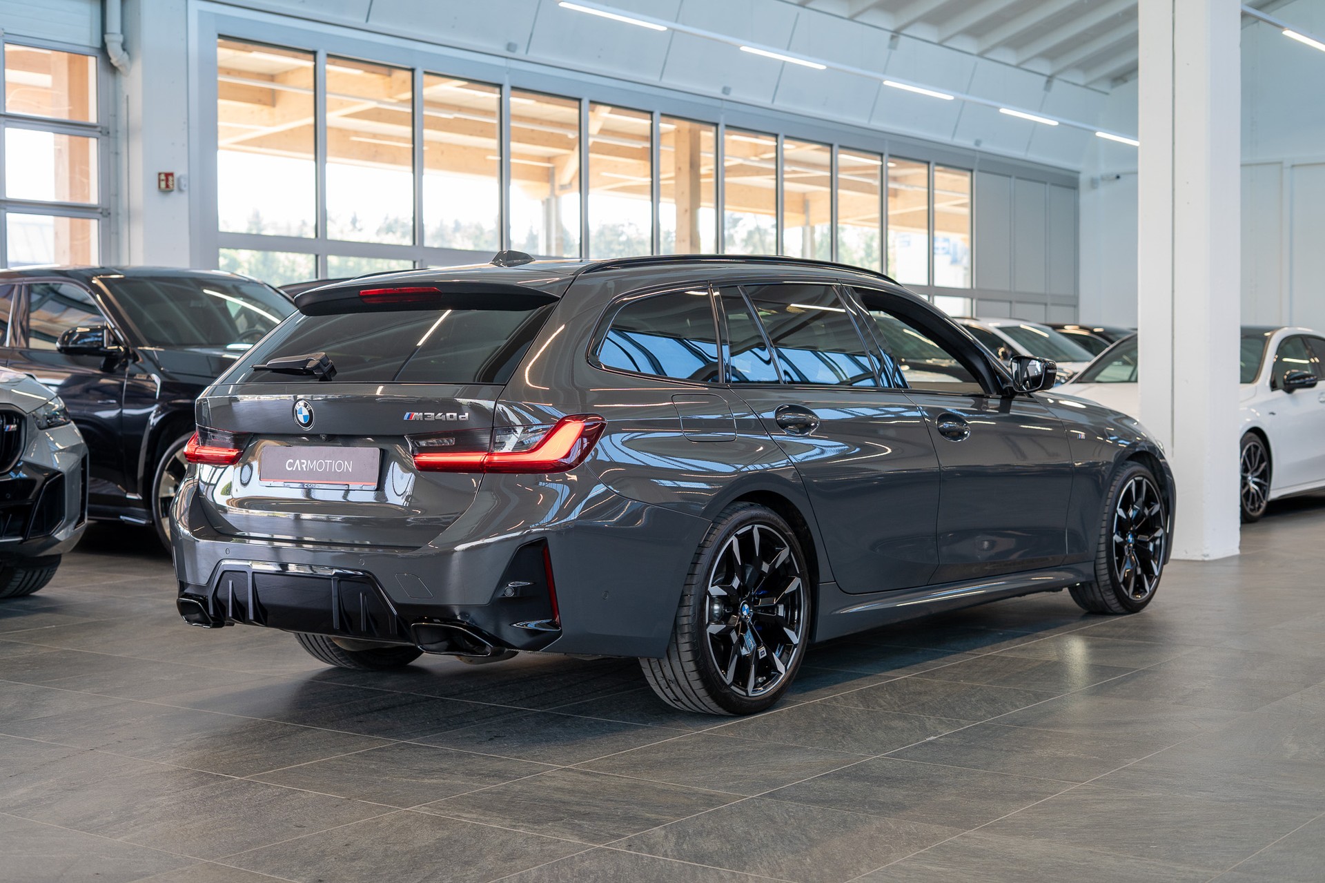 BMW M340d xDrive Touring / M Sport Pro / LCI / Panorama / 360°Kamera / HeadUp-showroom-element-3