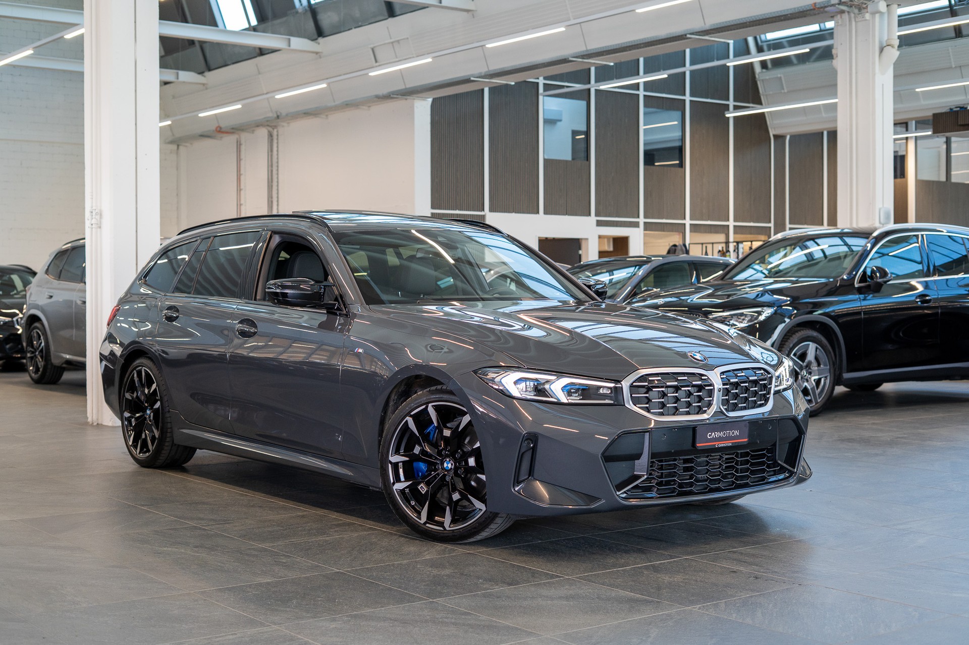 BMW M340d xDrive Touring / M Sport Pro / LCI / Panorama / 360°Kamera / HeadUp-showroom-element-2
