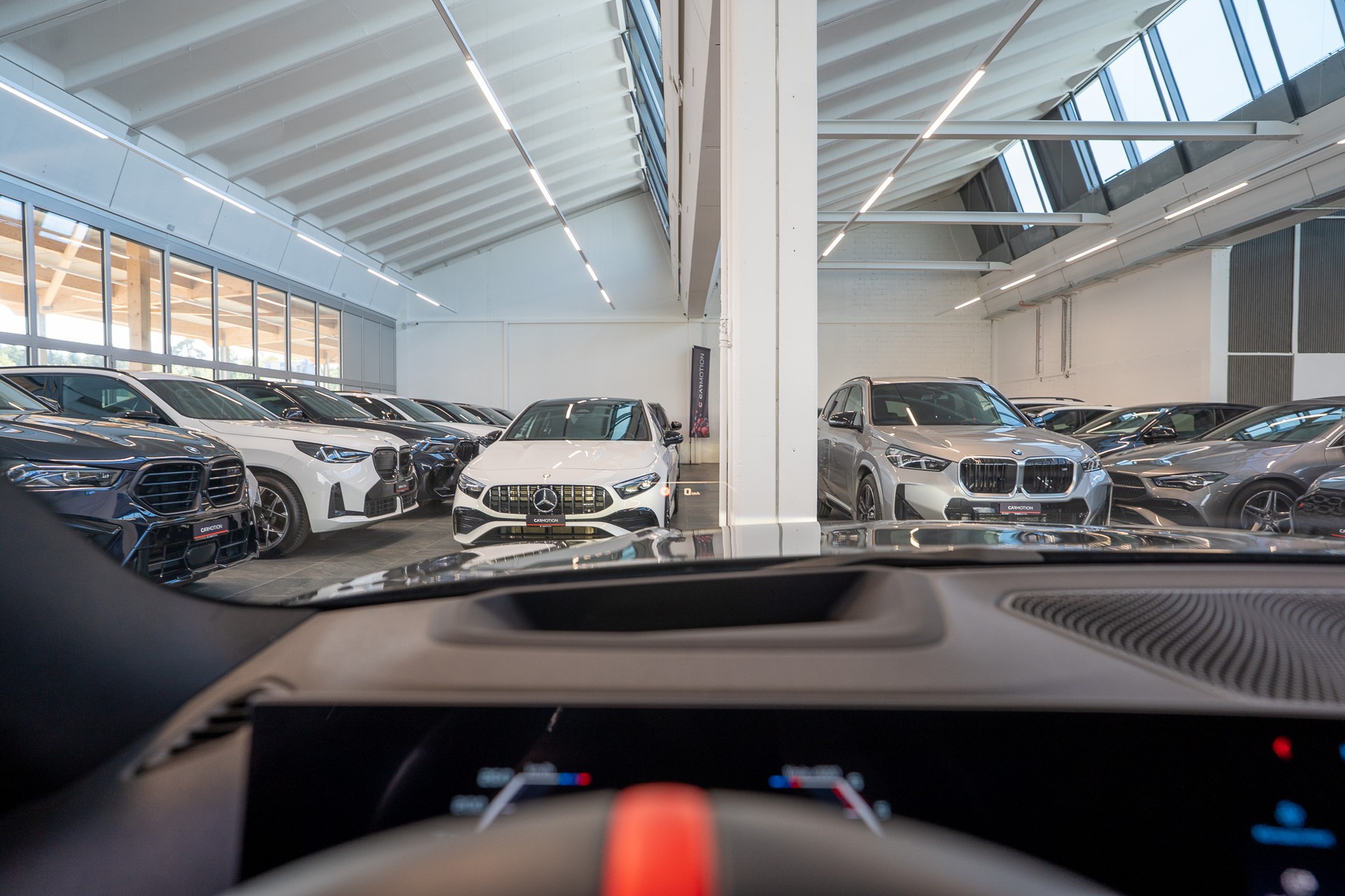 BMW M340d xDrive Touring / M Sport Pro / LCI / Panorama / 360°Kamera / HeadUp-image-21