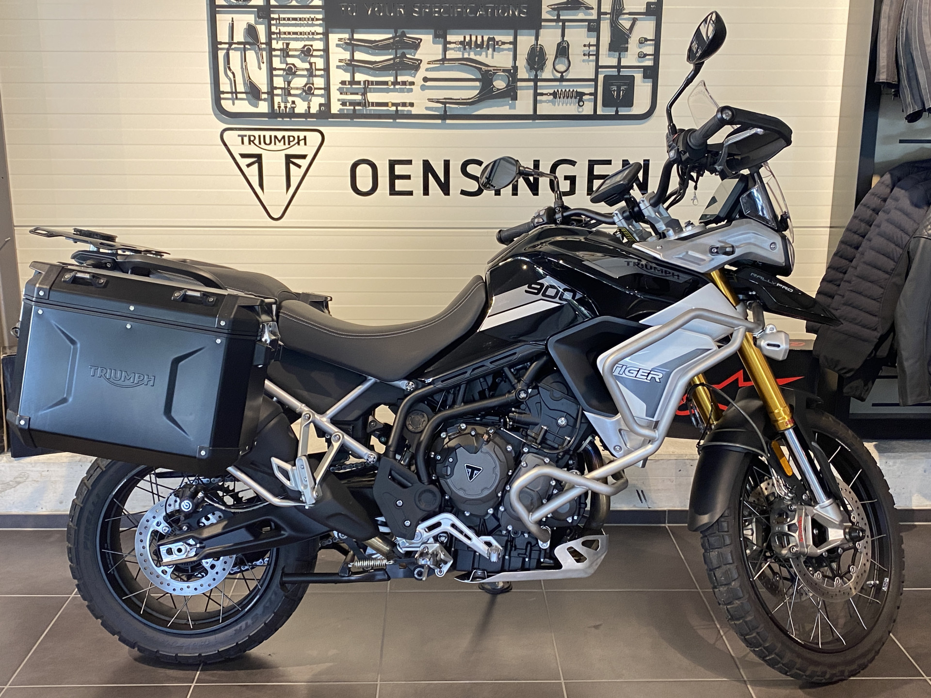TRIUMPH Tiger 900 Rally Pro (ab Kauf 12 Monate Garantie)-showroom-element-3