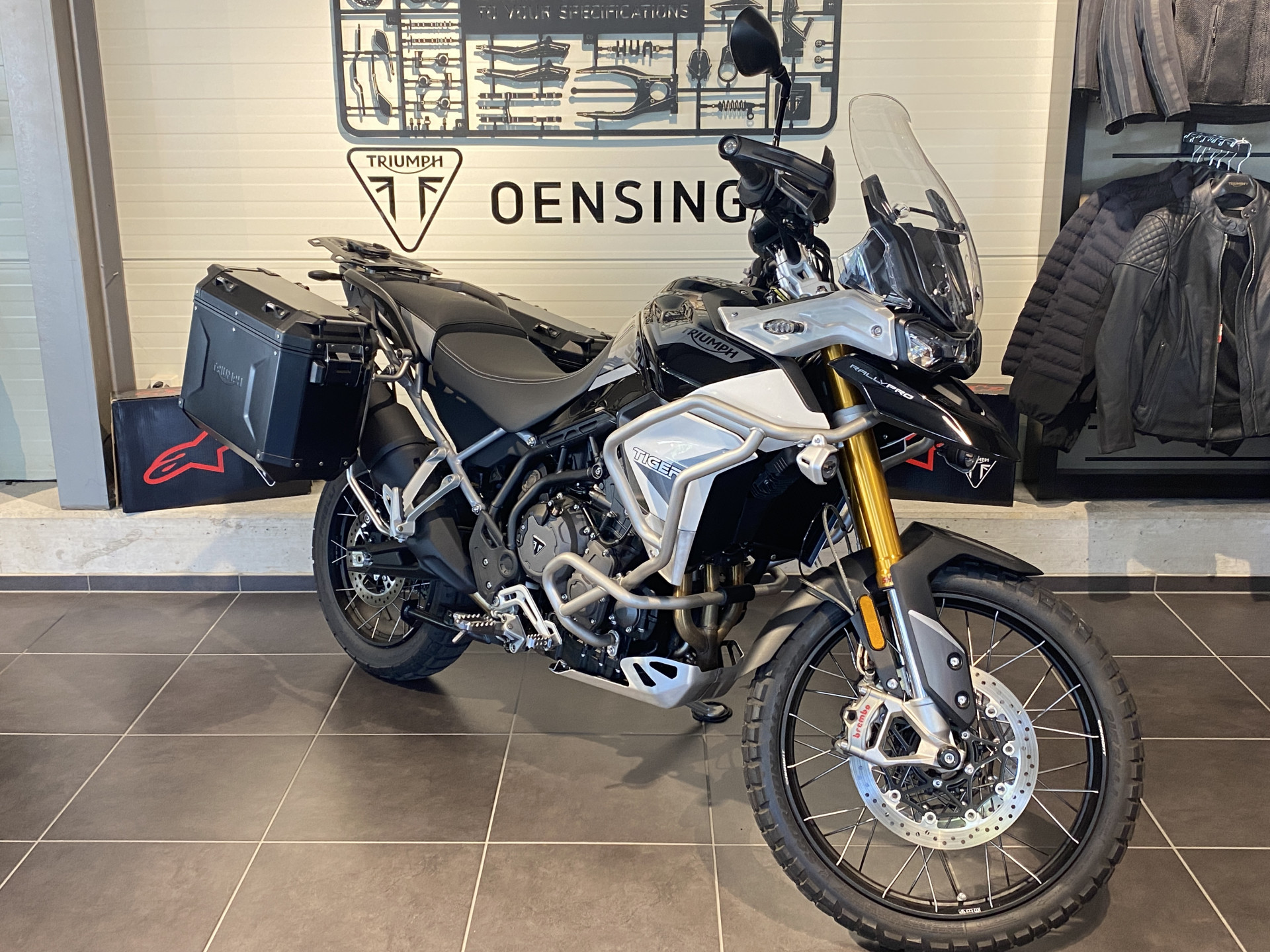 TRIUMPH Tiger 900 Rally Pro (ab Kauf 12 Monate Garantie)-showroom-element-2