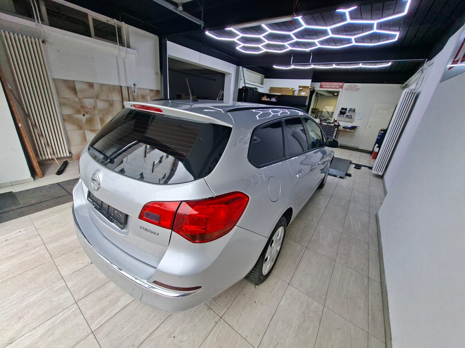 OPEL Astra SportsTourer 1.4i 16V Turbo-showroom-element-2
