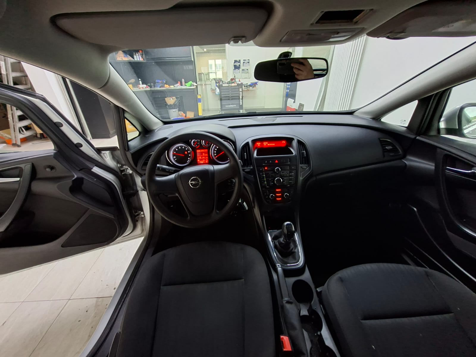 OPEL Astra SportsTourer 1.4i 16V Turbo-image-8