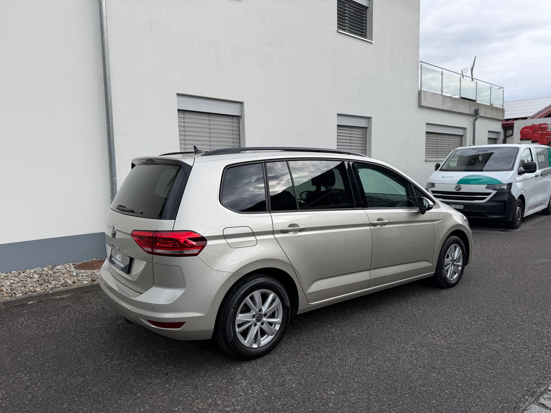 VW Touran 2.0 TDI BlueMotion Technology Comfortline DSG-image-5