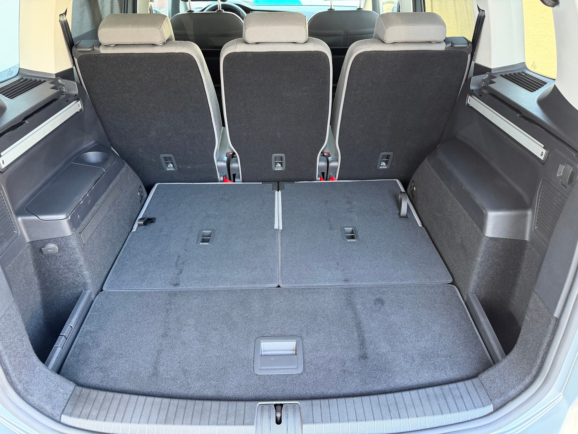 VW Touran 2.0 TDI BlueMotion Technology Comfortline DSG-image-30