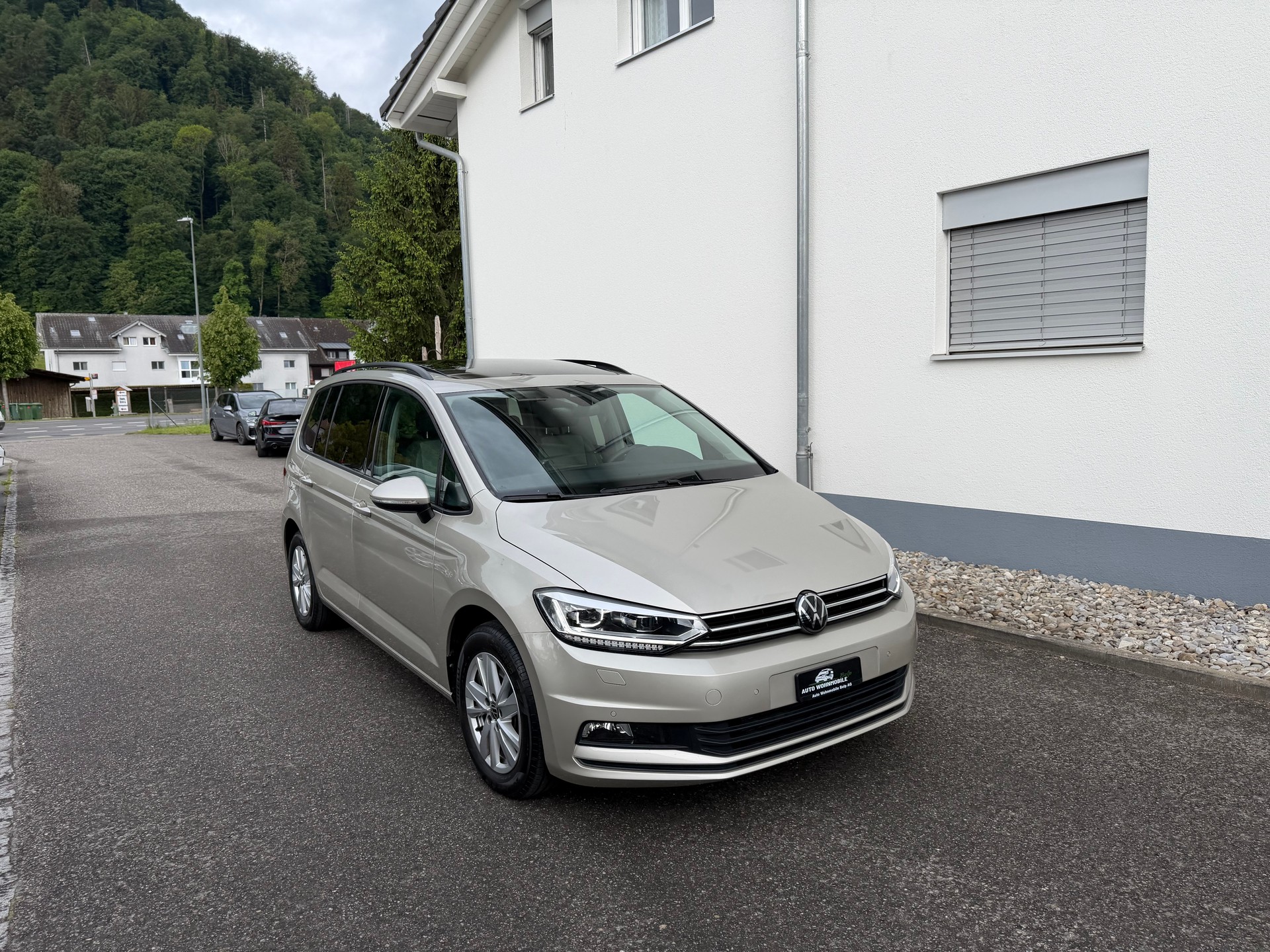 VW Touran 2.0 TDI BlueMotion Technology Comfortline DSG-showroom-element-1