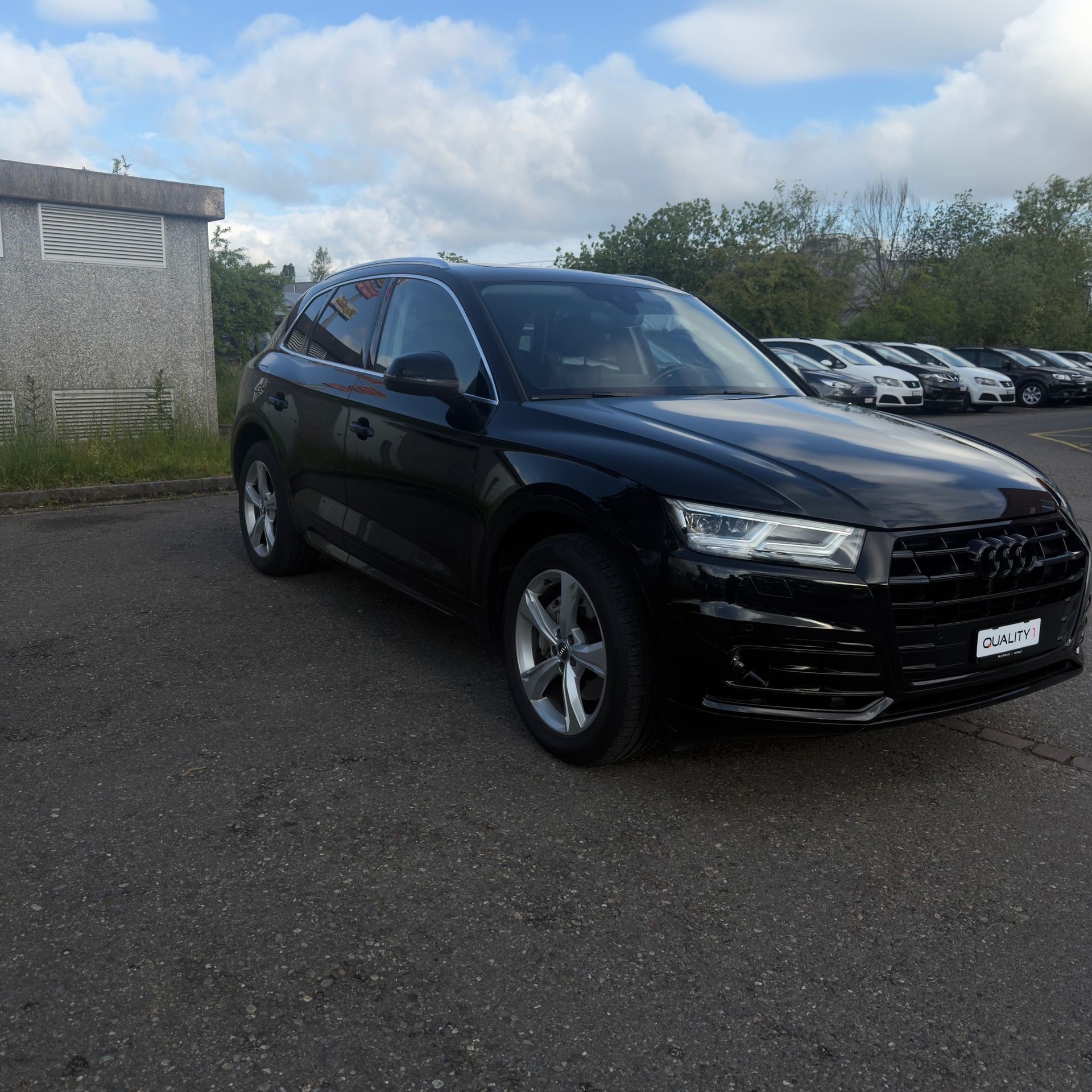 AUDI Q5 2.0 TDI sport quattro S-tronic-image-2