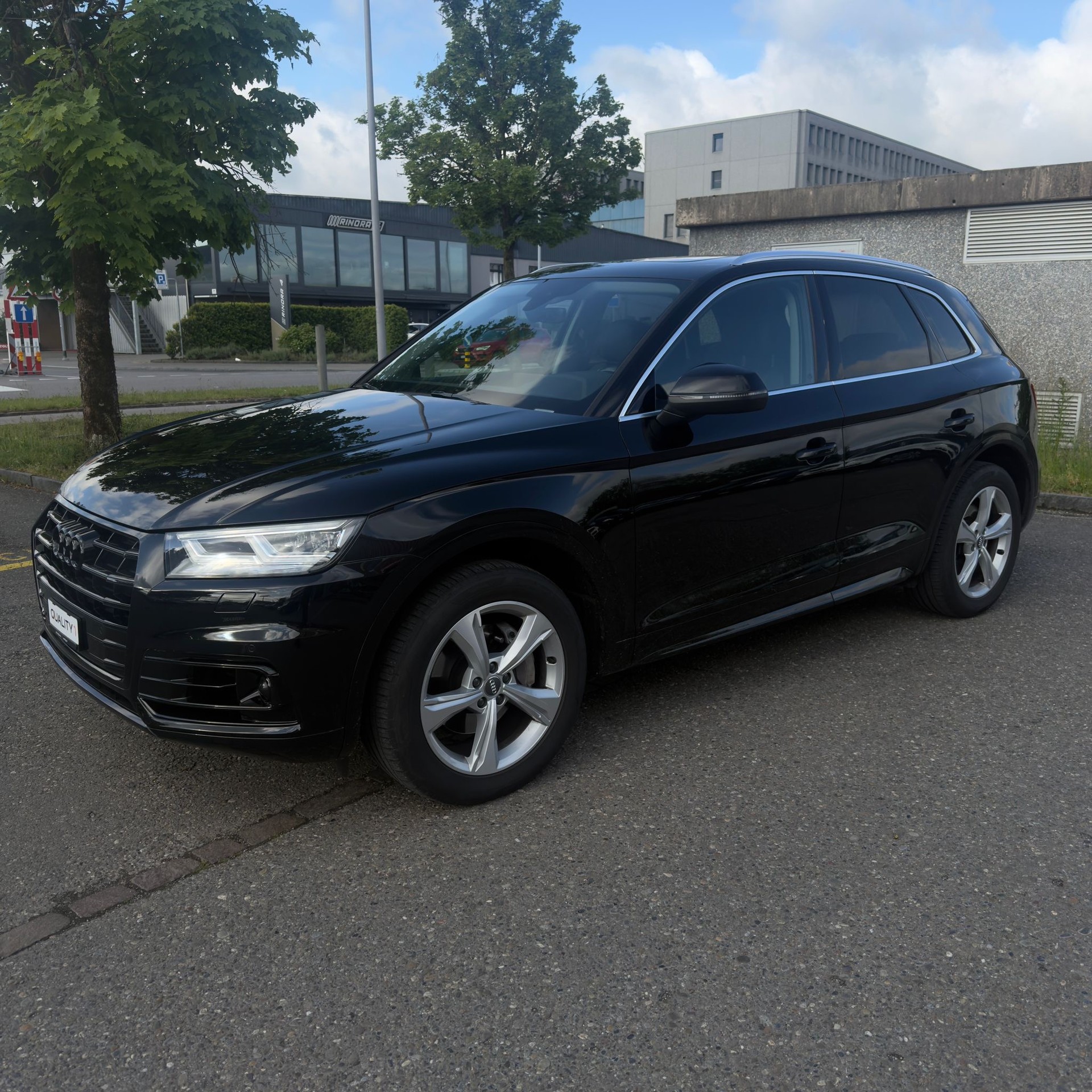 AUDI Q5 2.0 TDI sport quattro S-tronic-image-1