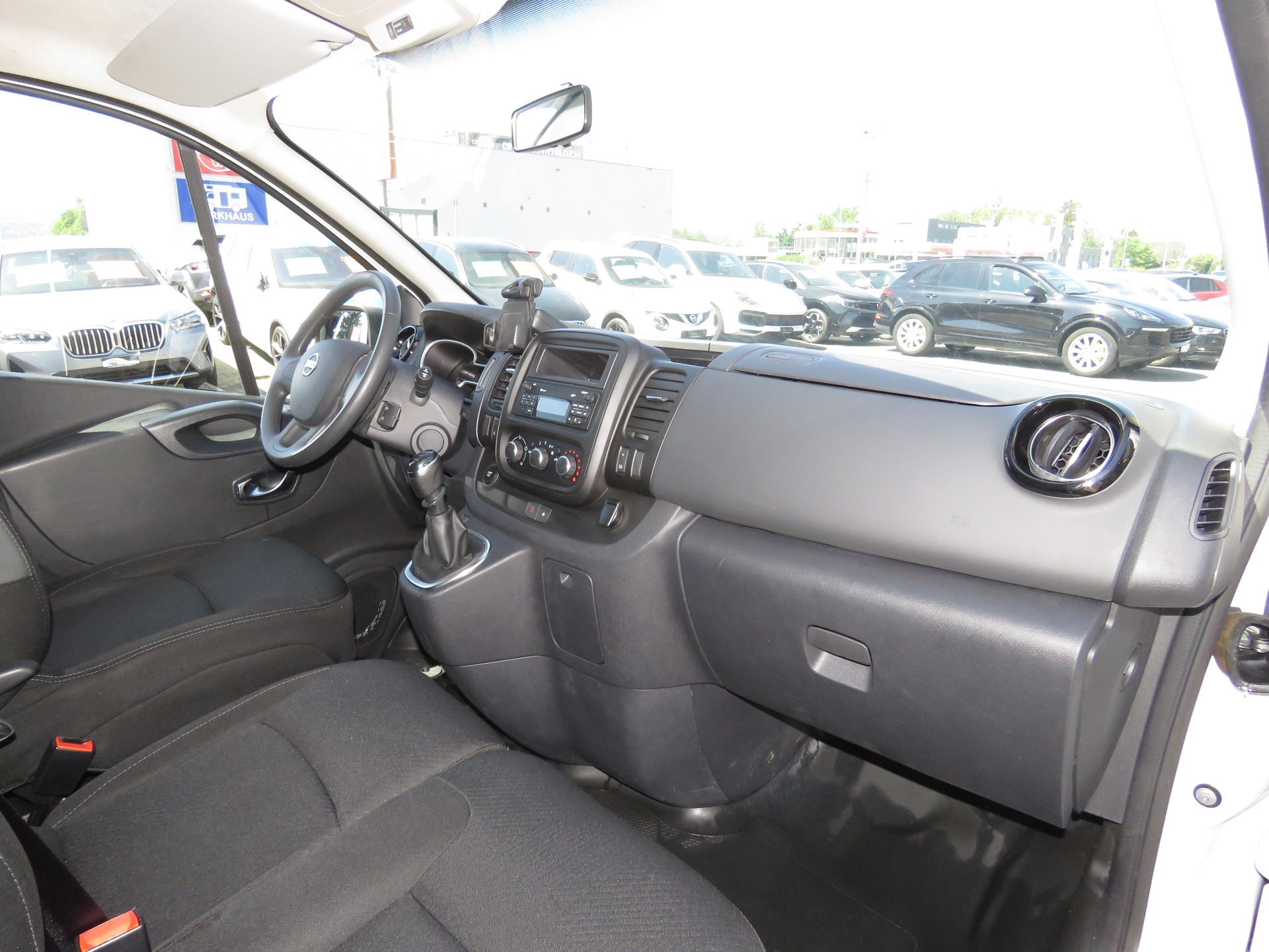 NISSAN NV300 dCi 95 2.7 L1H1 Comfort-image-8
