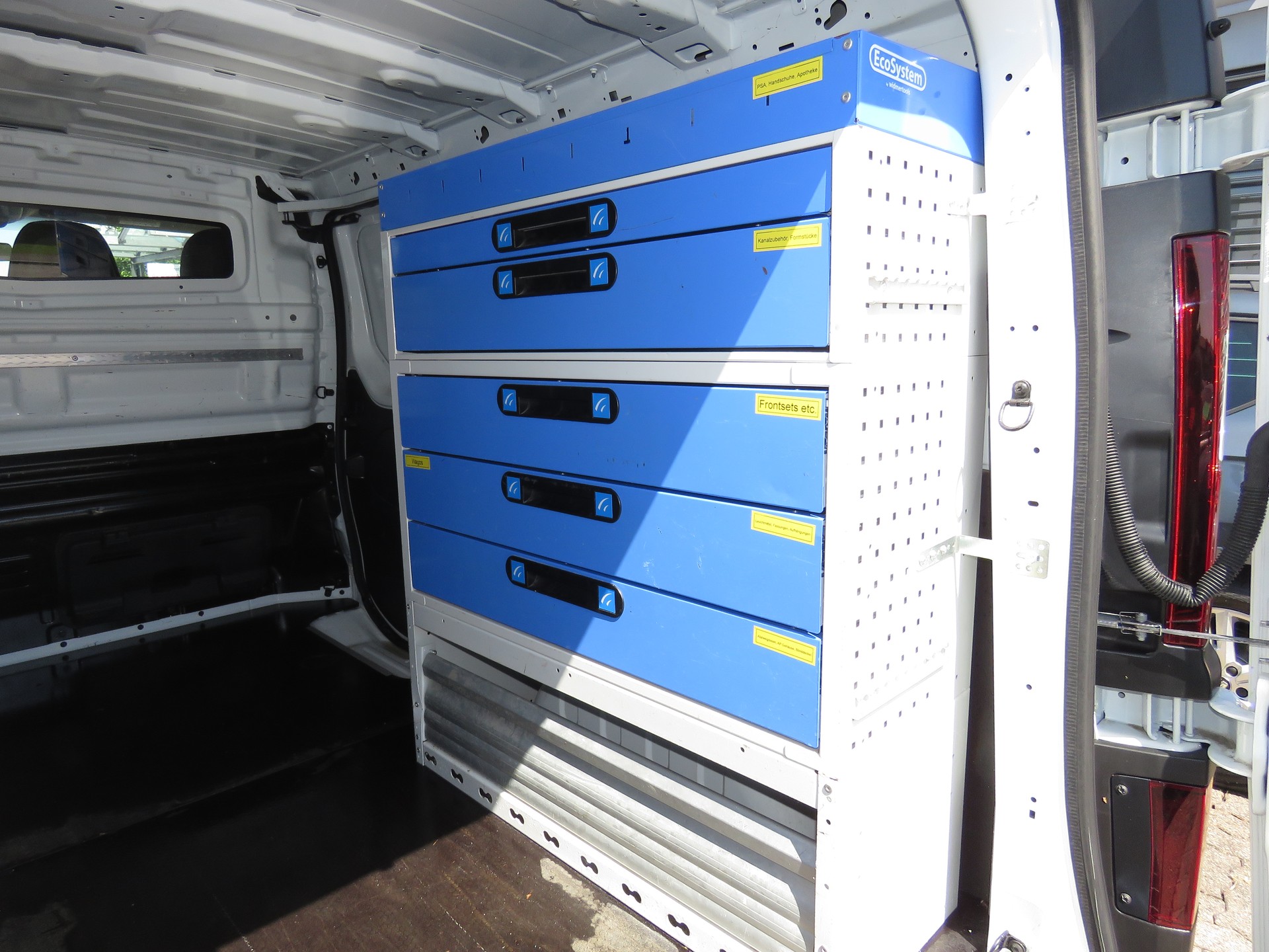 NISSAN NV300 dCi 95 2.7 L1H1 Comfort-image-13