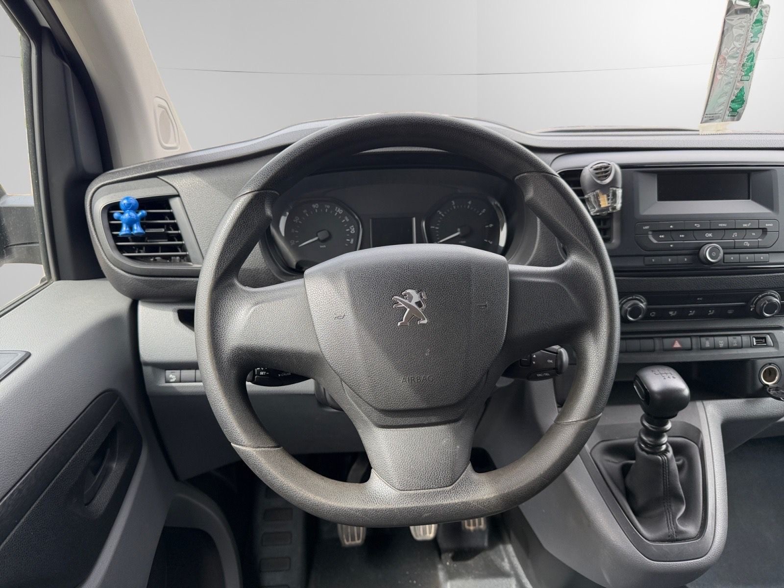 PEUGEOT Traveller 2.0 BlueHDi Allure Standard-image-10