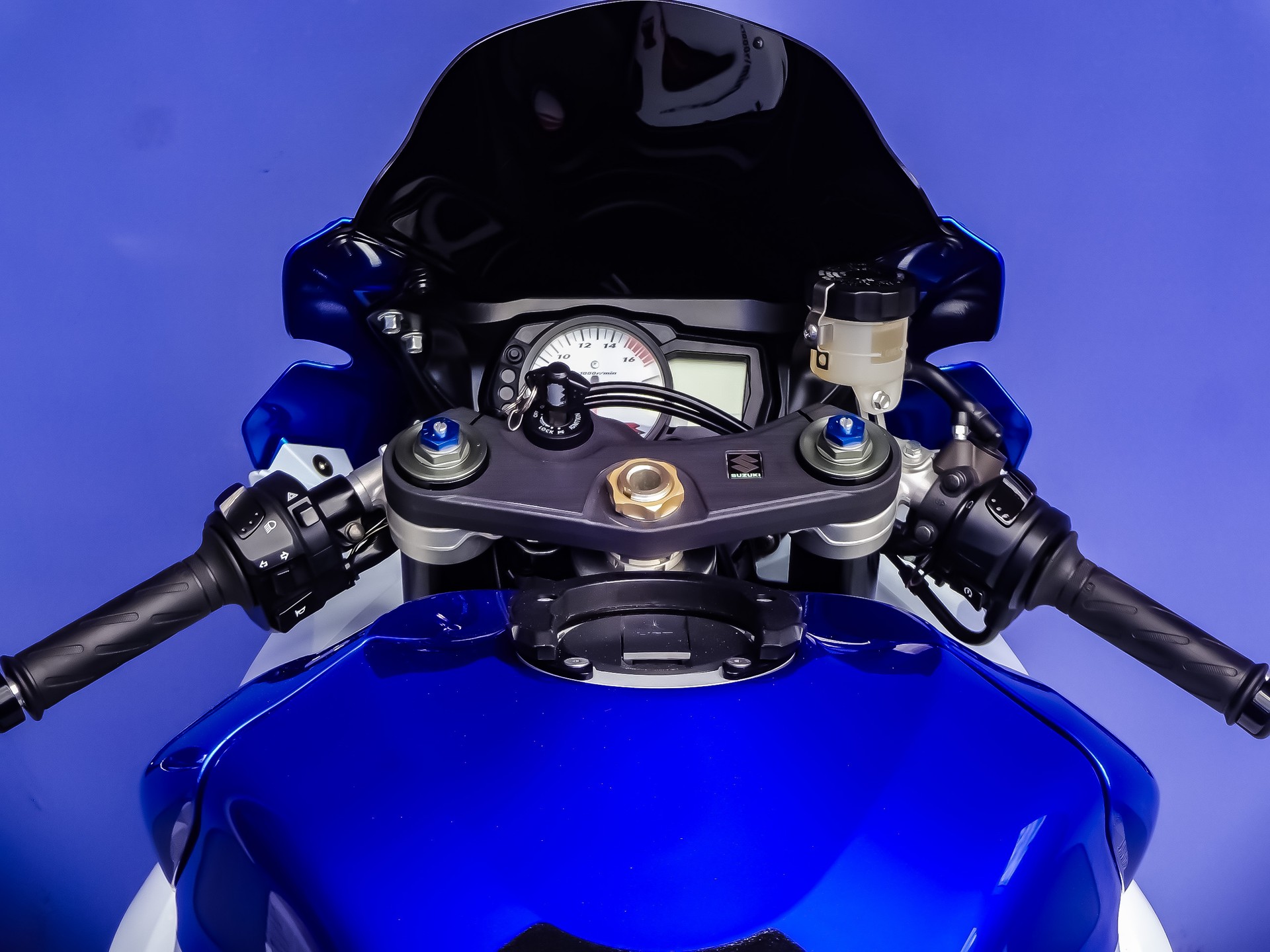 SUZUKI GSX-R 750 K6-image-11