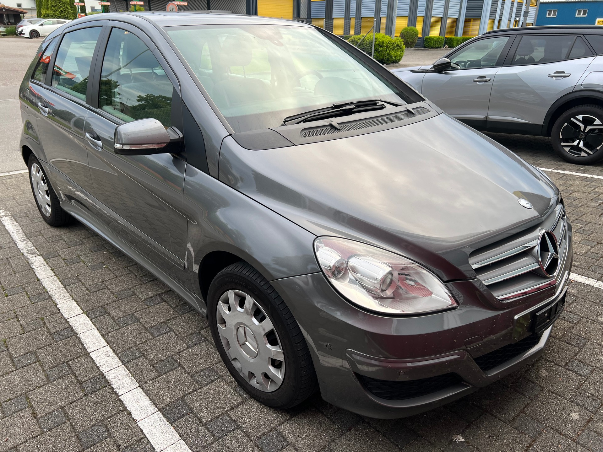 MERCEDES-BENZ B 200 Autotronic