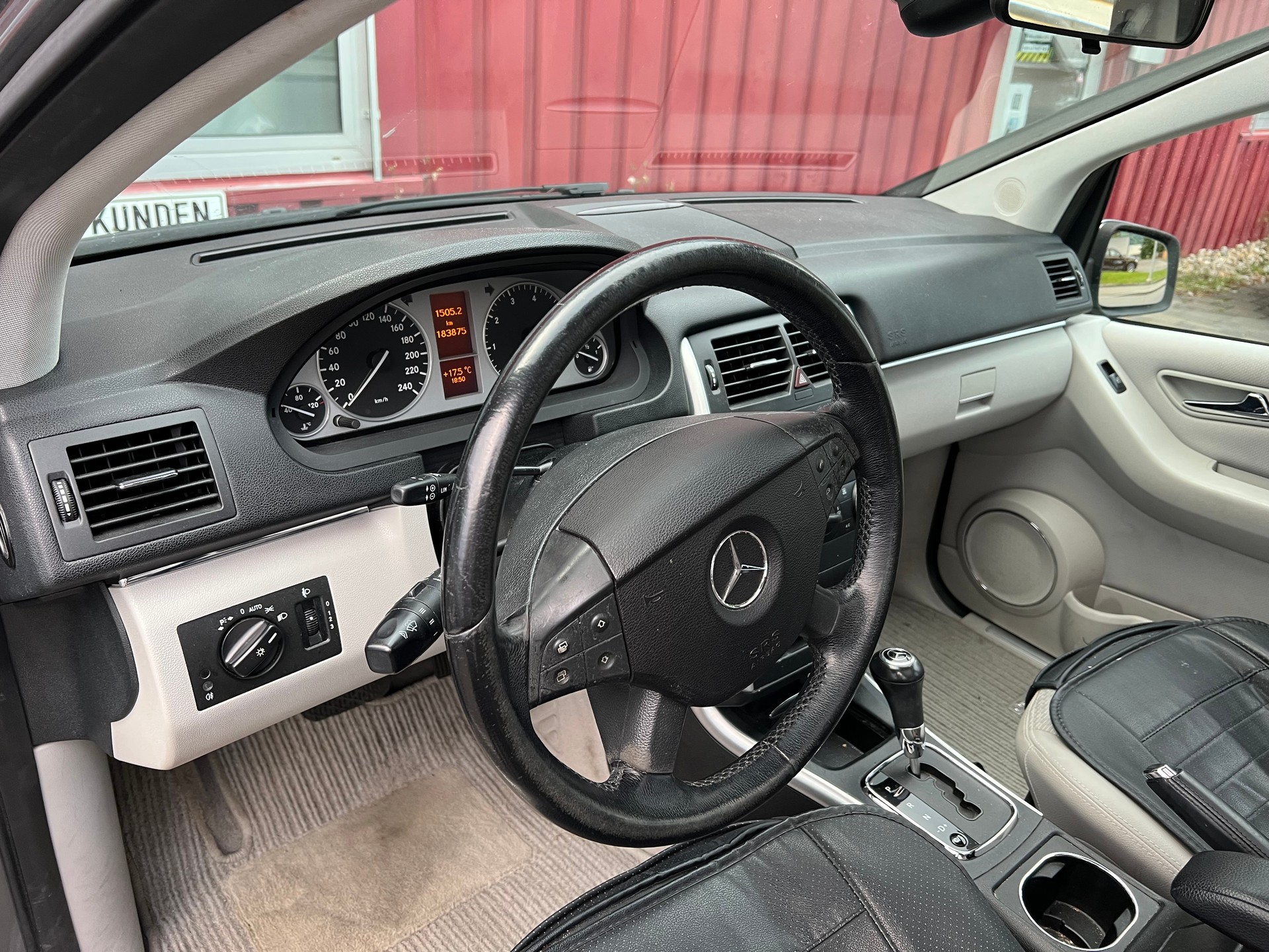 MERCEDES-BENZ B 200 Autotronic-image-5