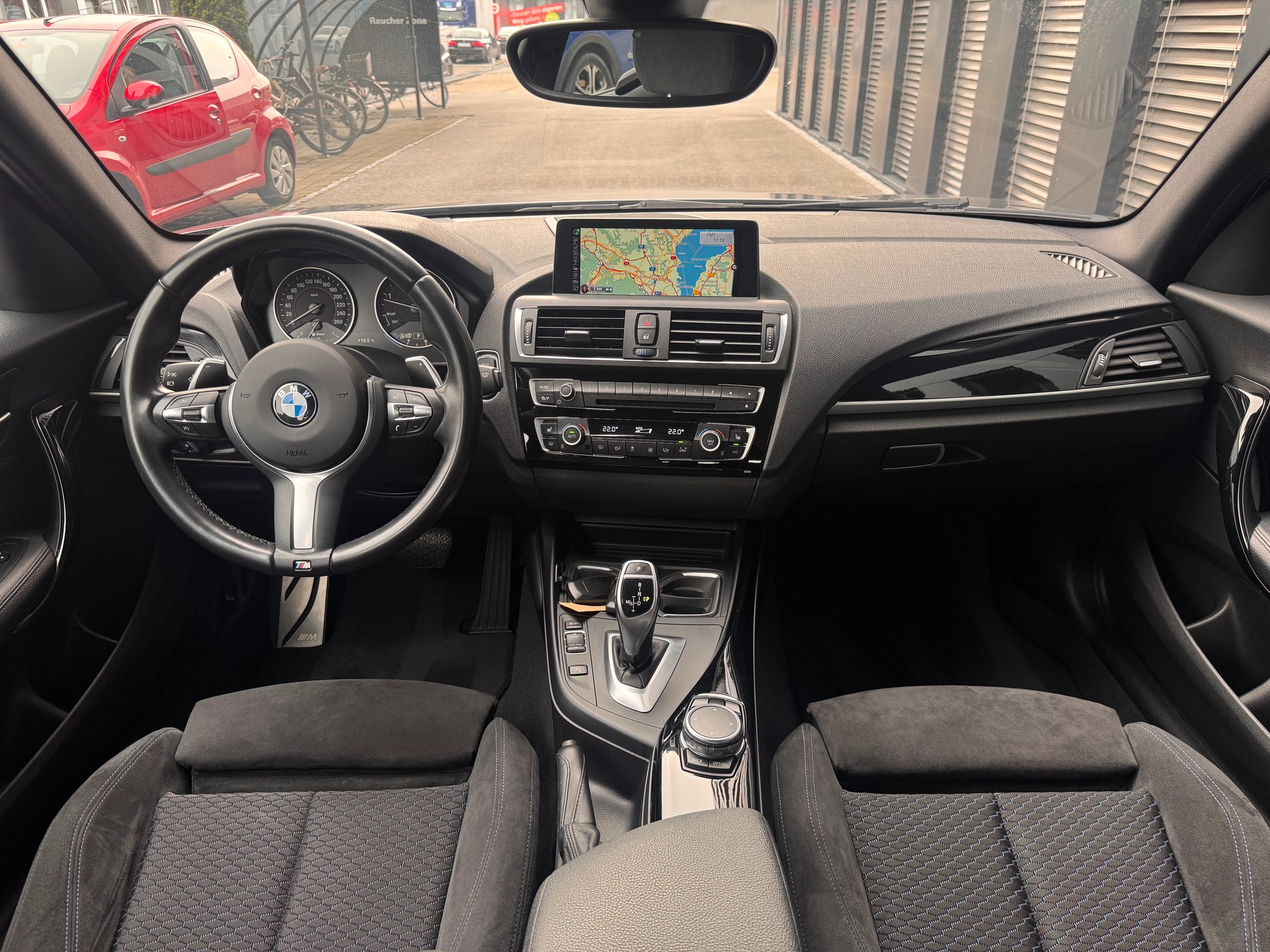 BMW 120d xDrive M Sport Steptronic-image-13