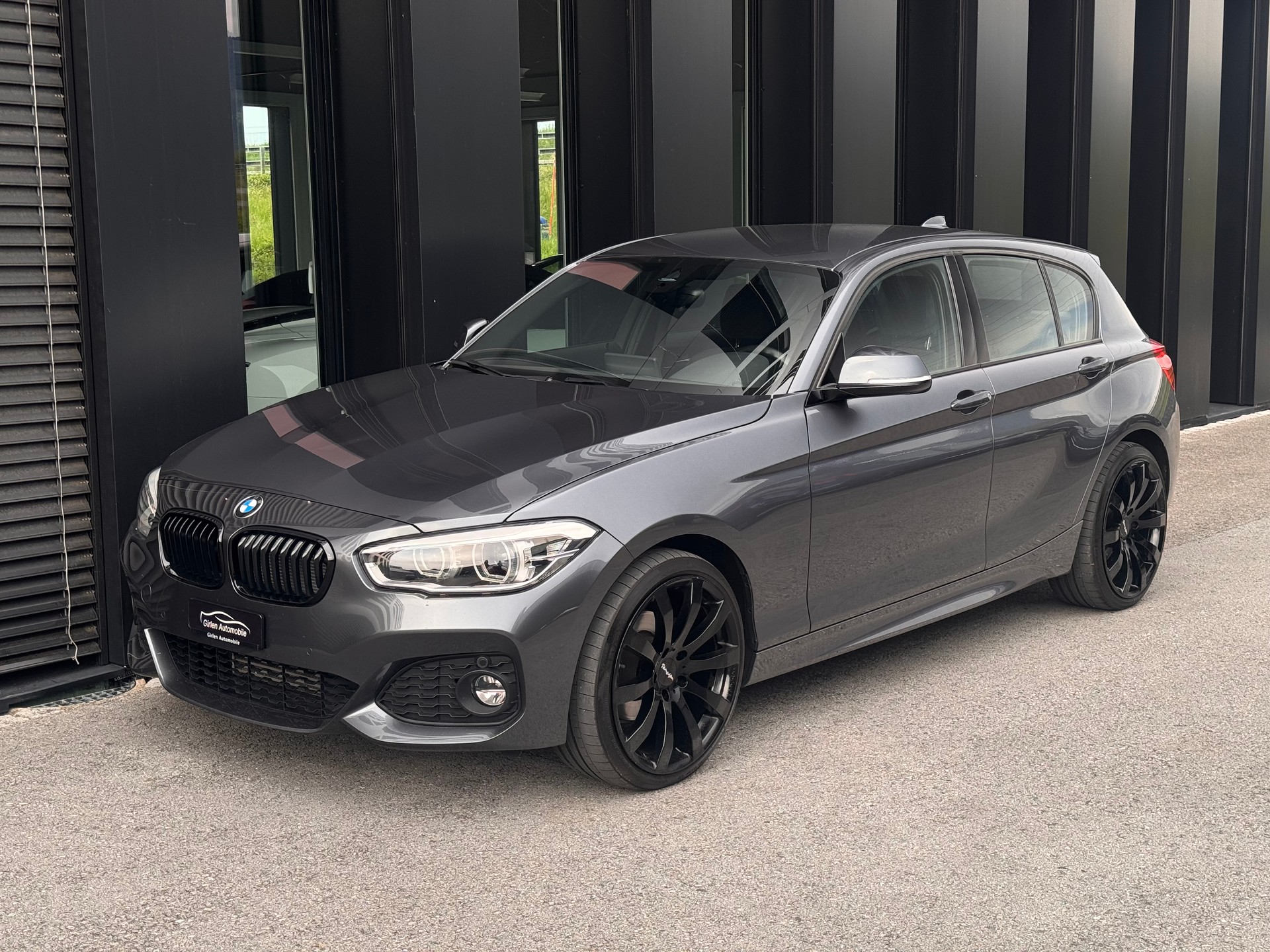 BMW 120d xDrive M Sport Steptronic-image-2