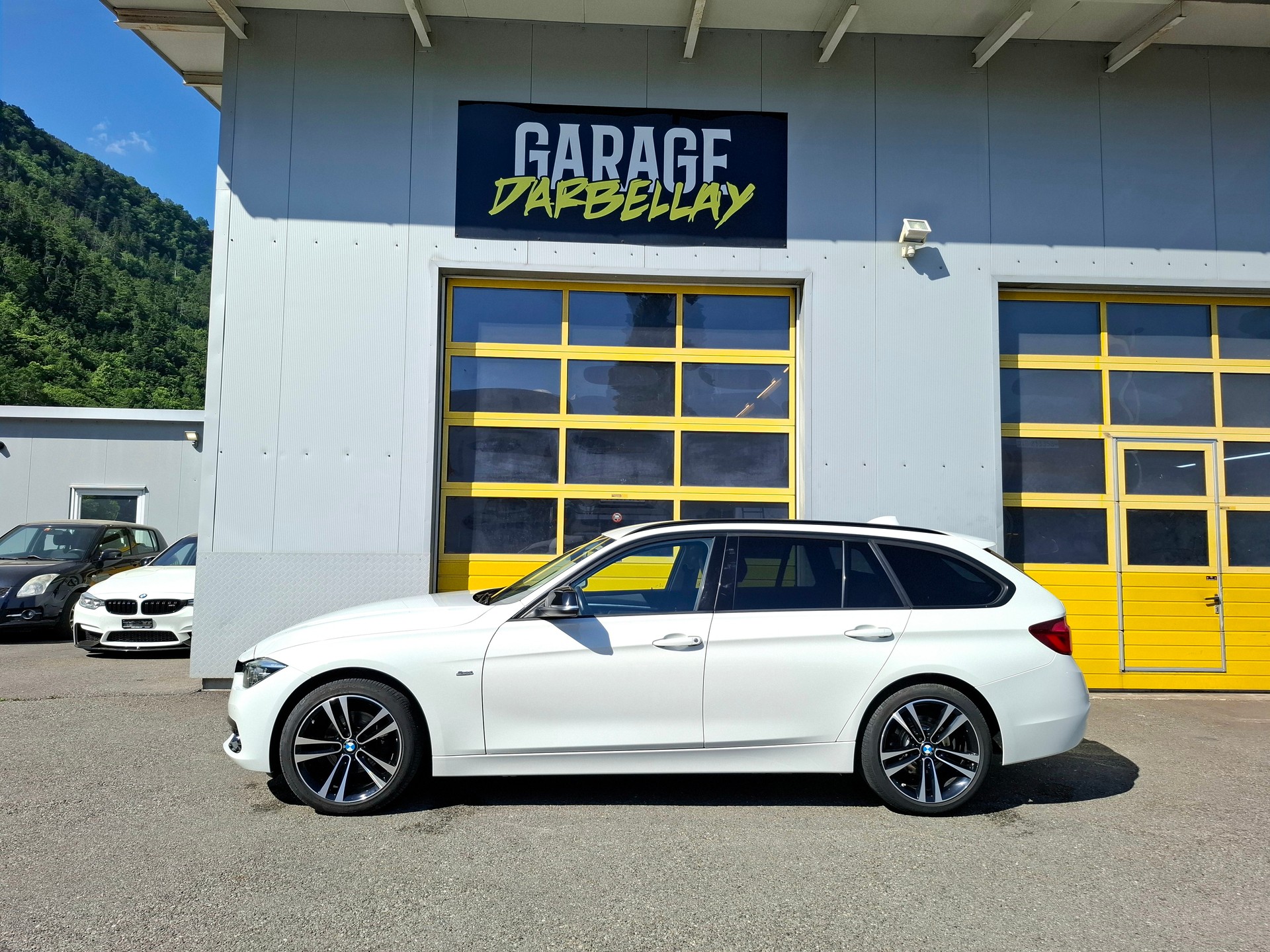 BMW 320i xDrive Touring Steptronic-image-8